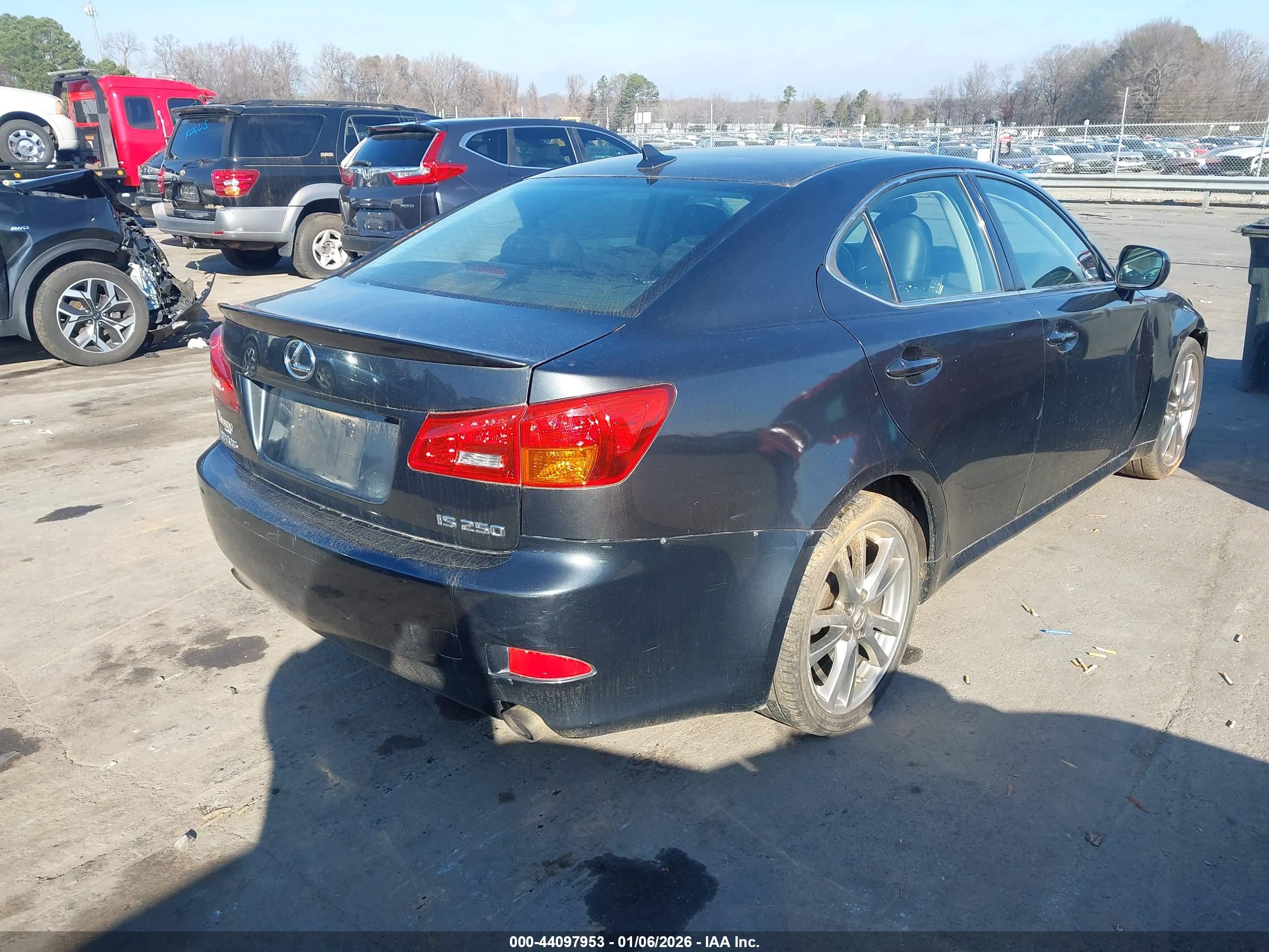LEXUS IS image 4