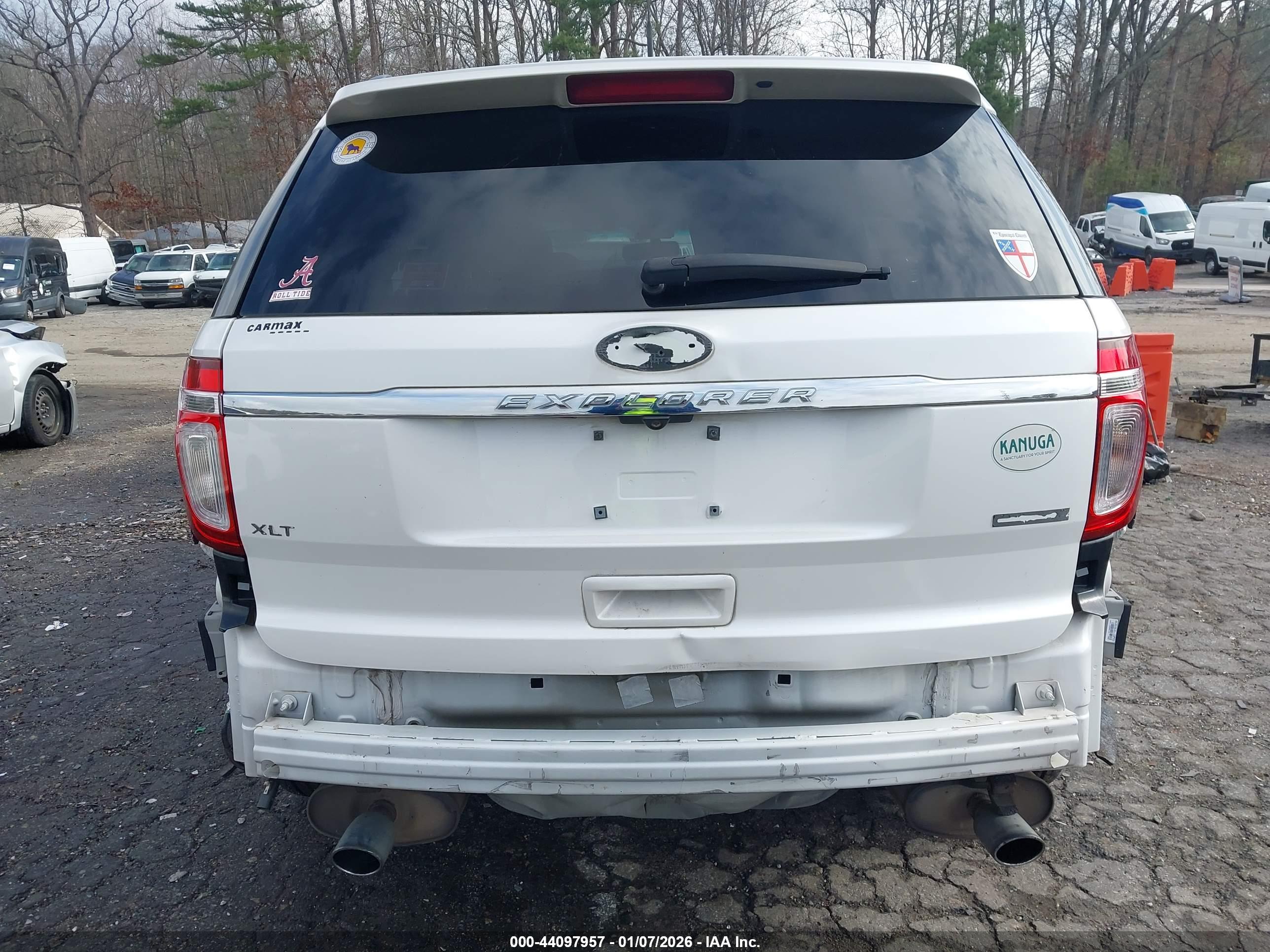 FORD EXPLORER image 6