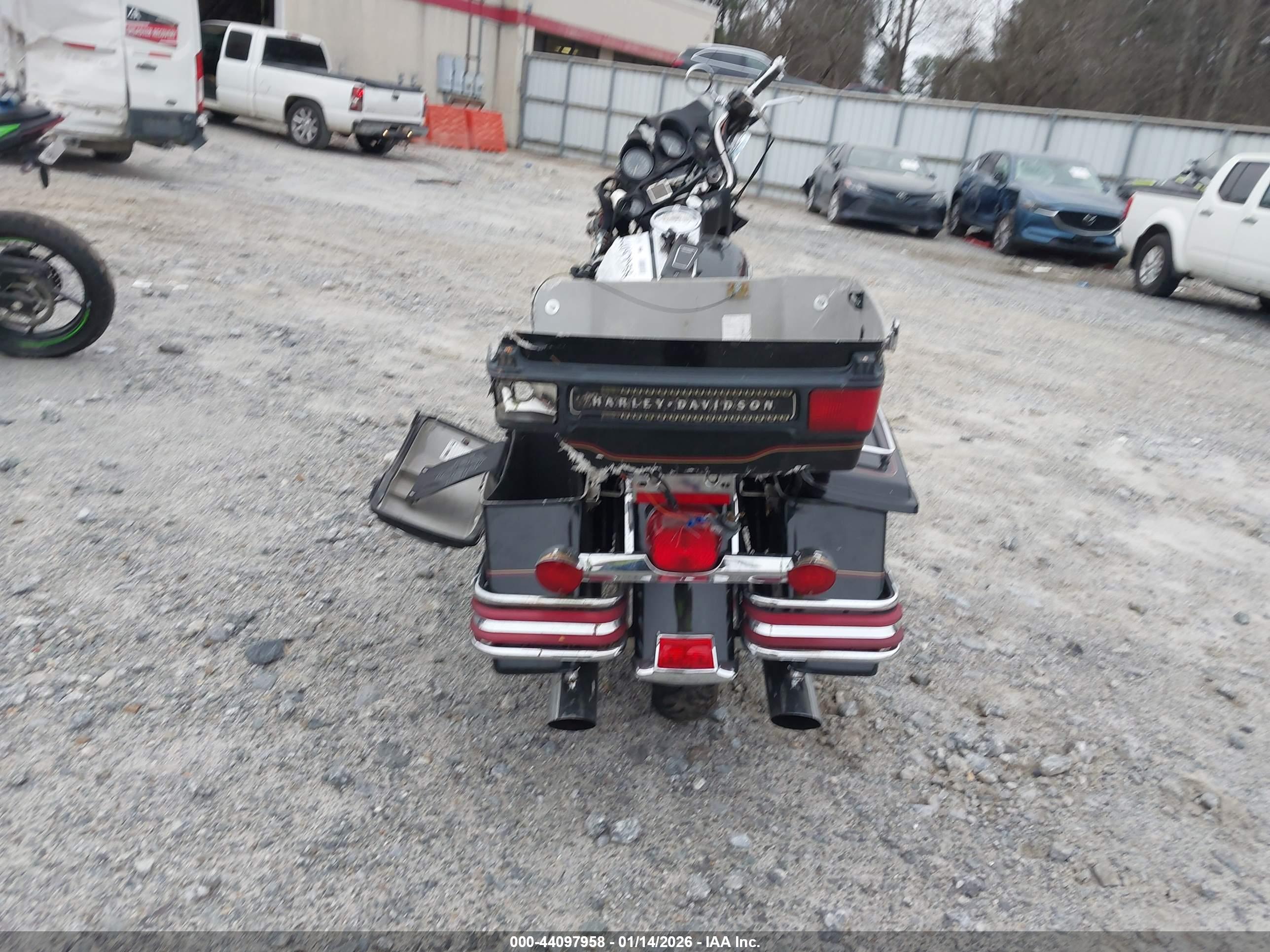 HARLEY-DAVIDSON FLHTCUI image 6
