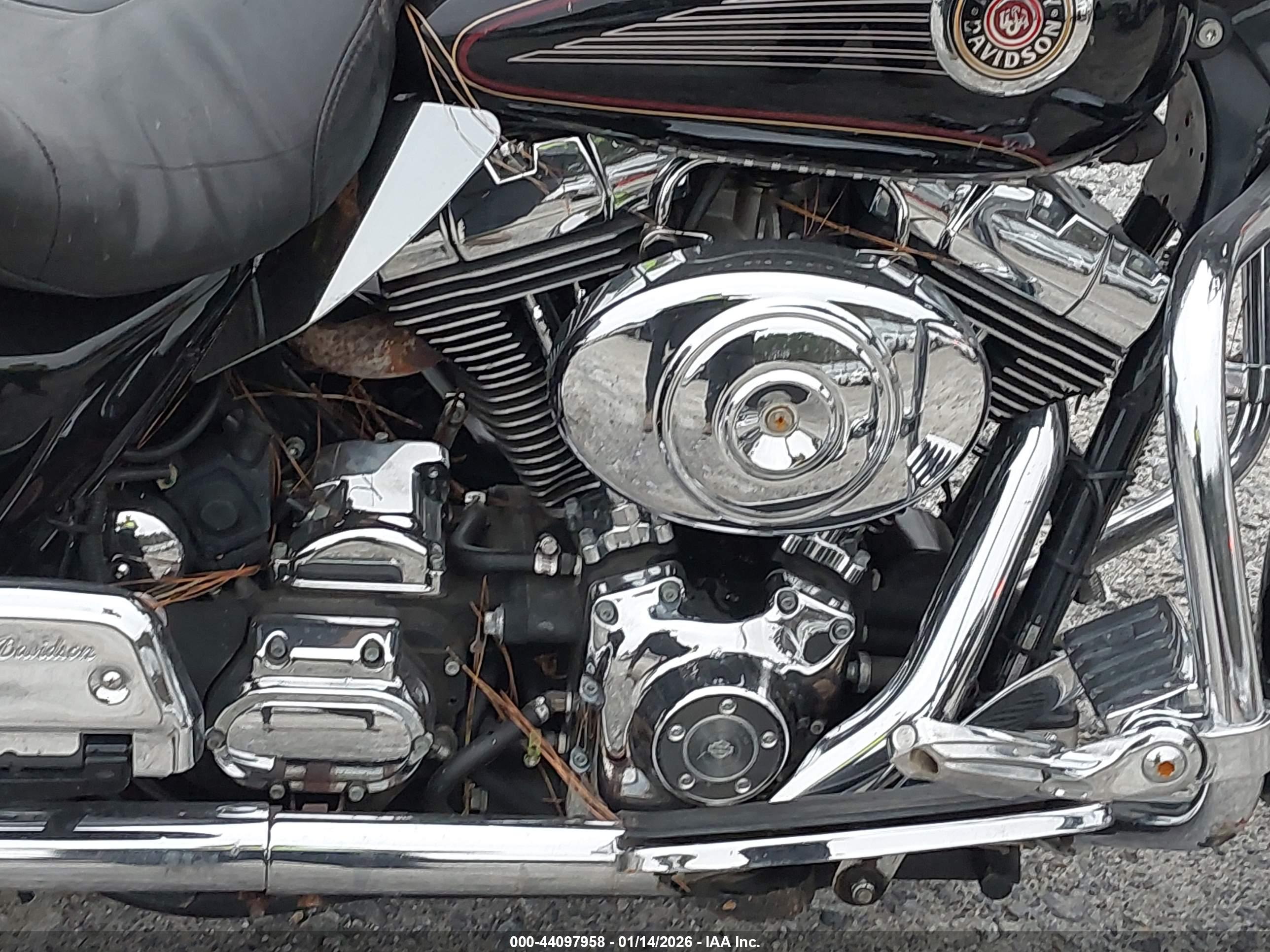 HARLEY-DAVIDSON FLHTCUI image 8