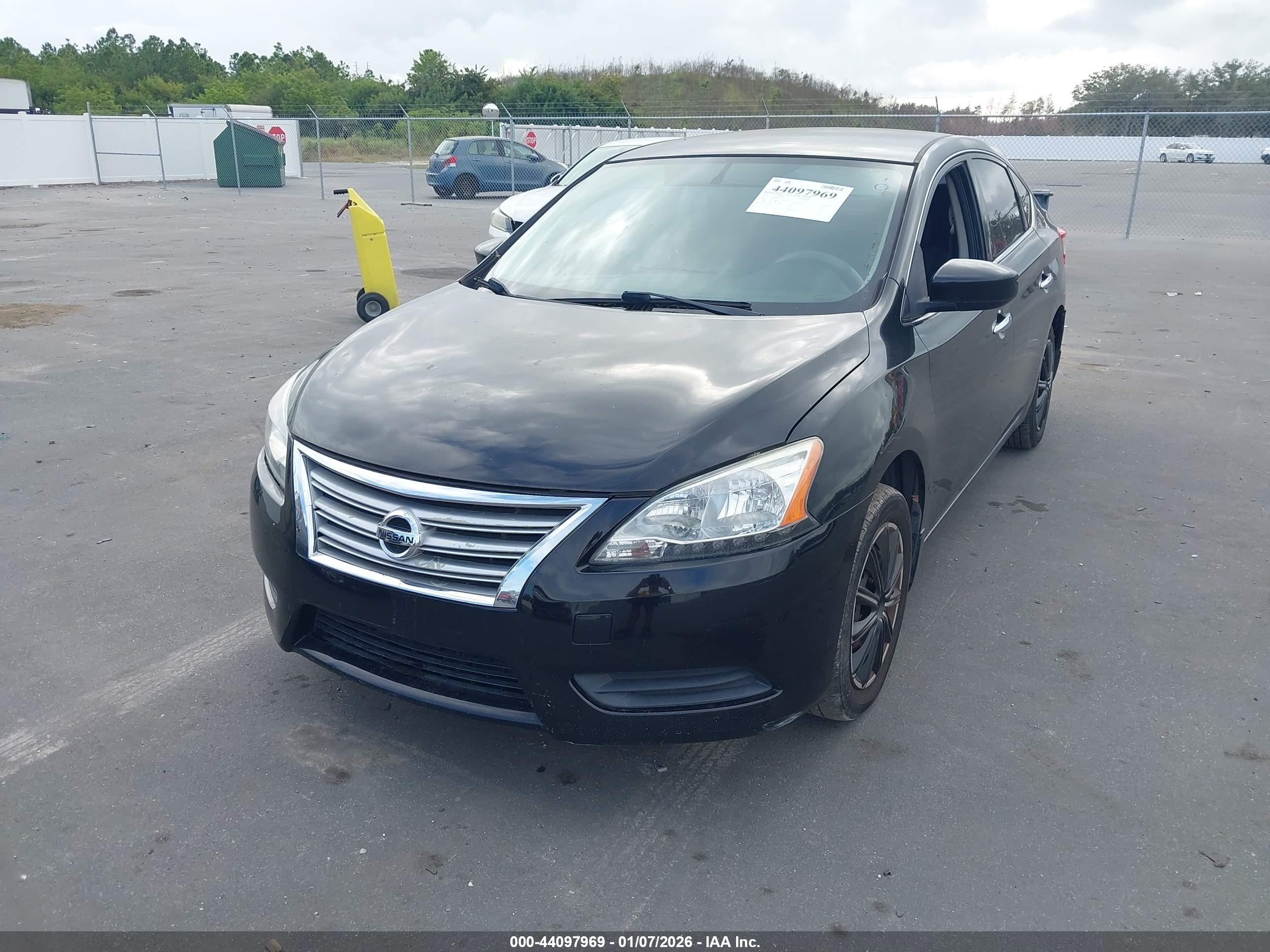 NISSAN SENTRA image 2