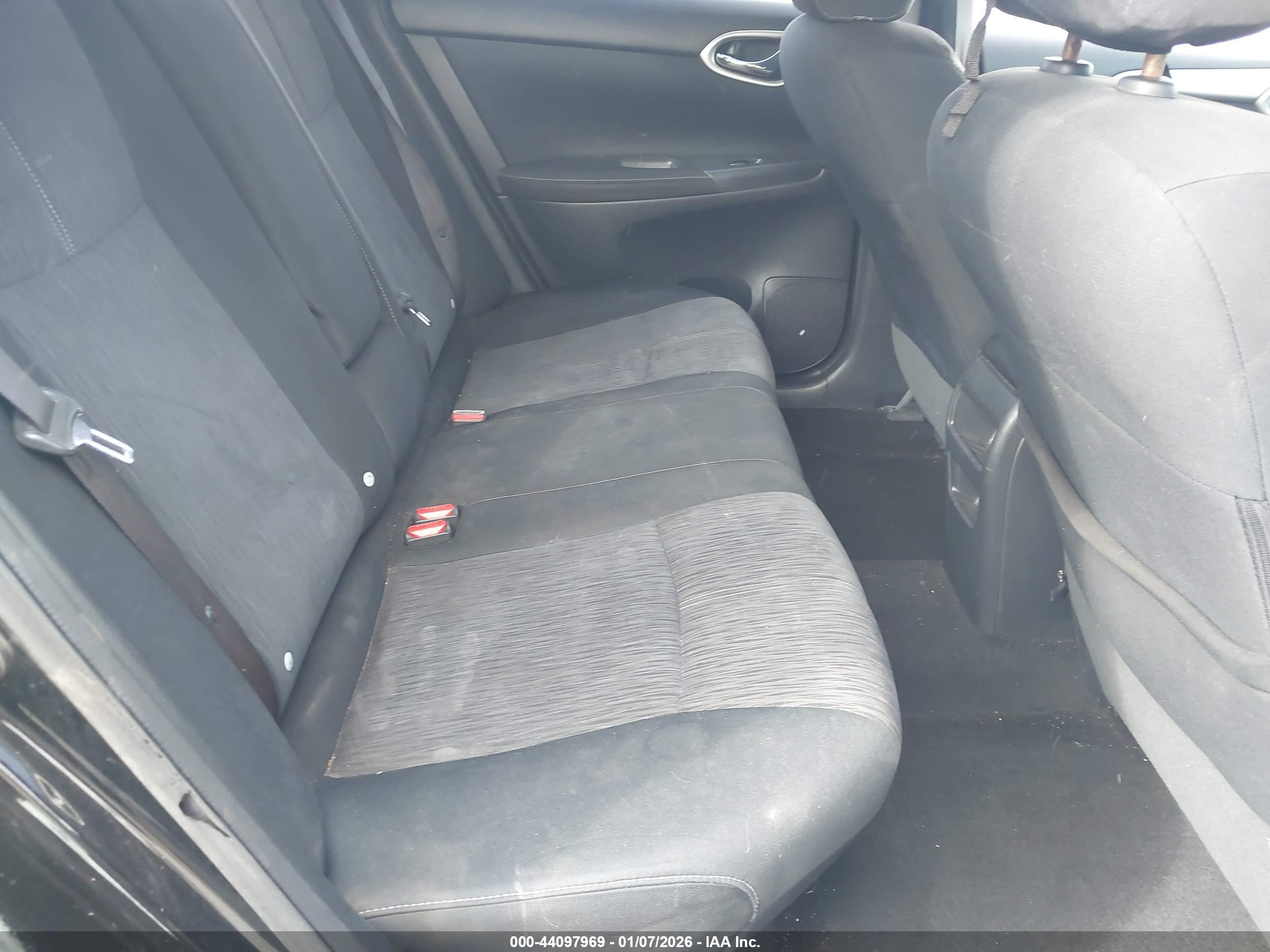 NISSAN SENTRA image 8