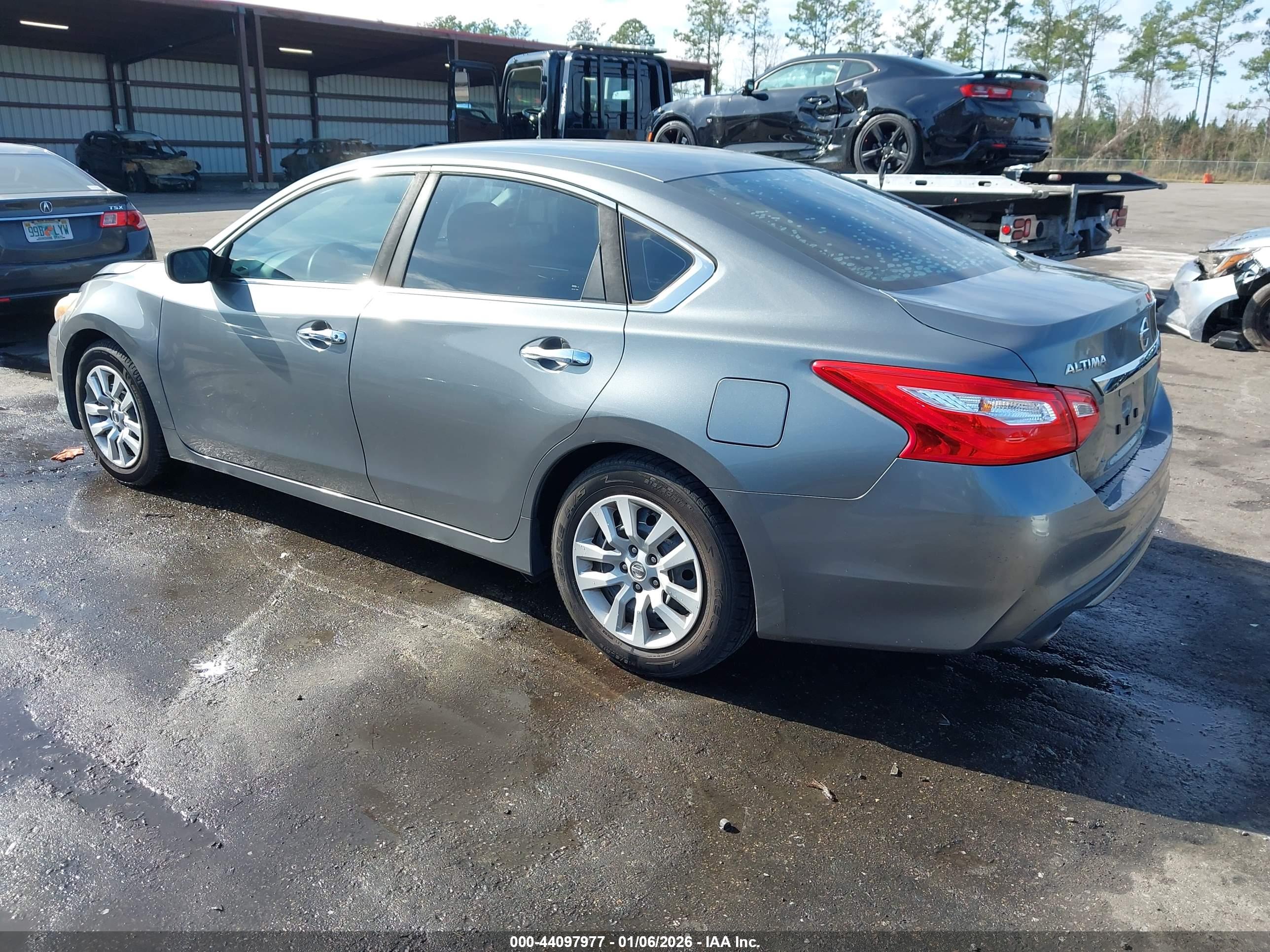 NISSAN ALTIMA image 3