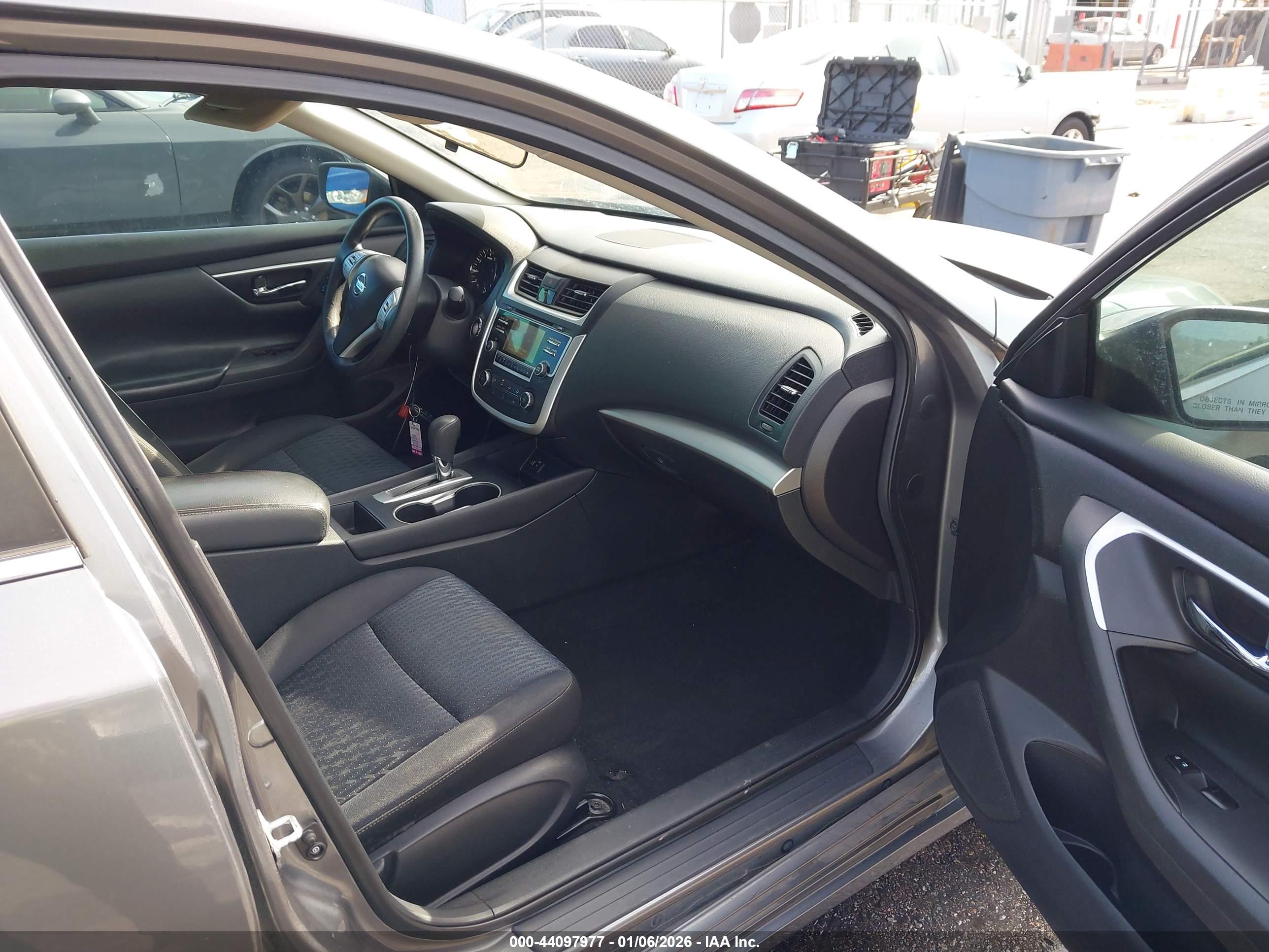 NISSAN ALTIMA image 5