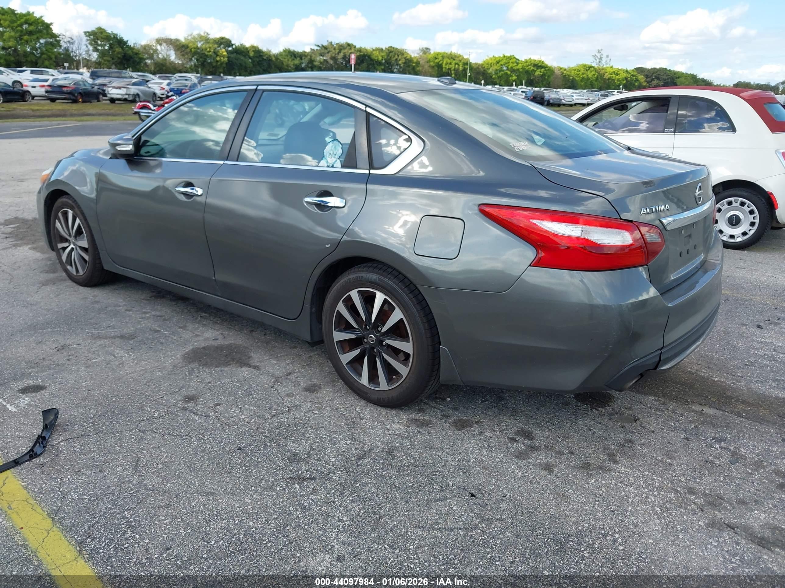 NISSAN ALTIMA image 3