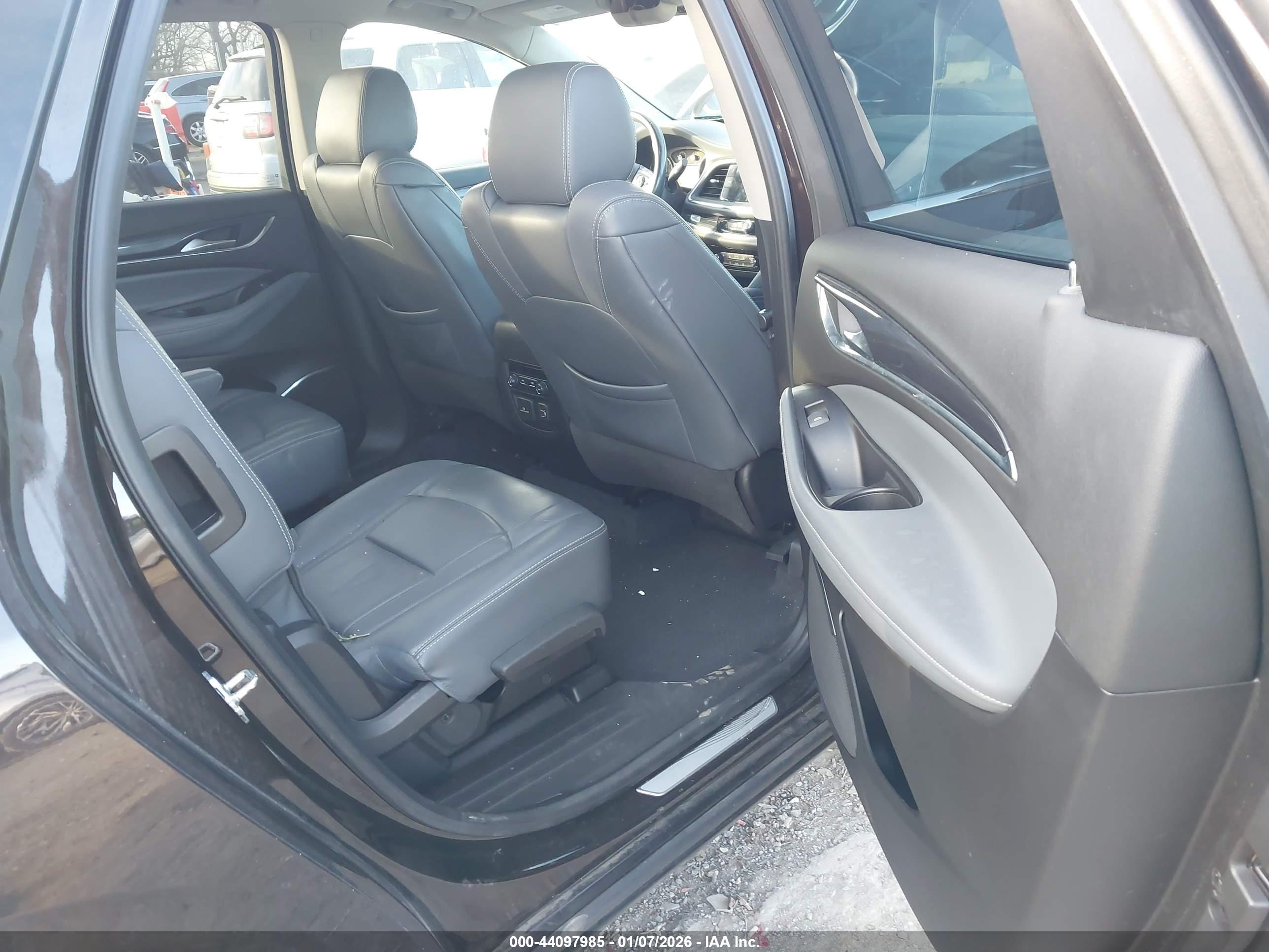 BUICK ENCLAVE image 8