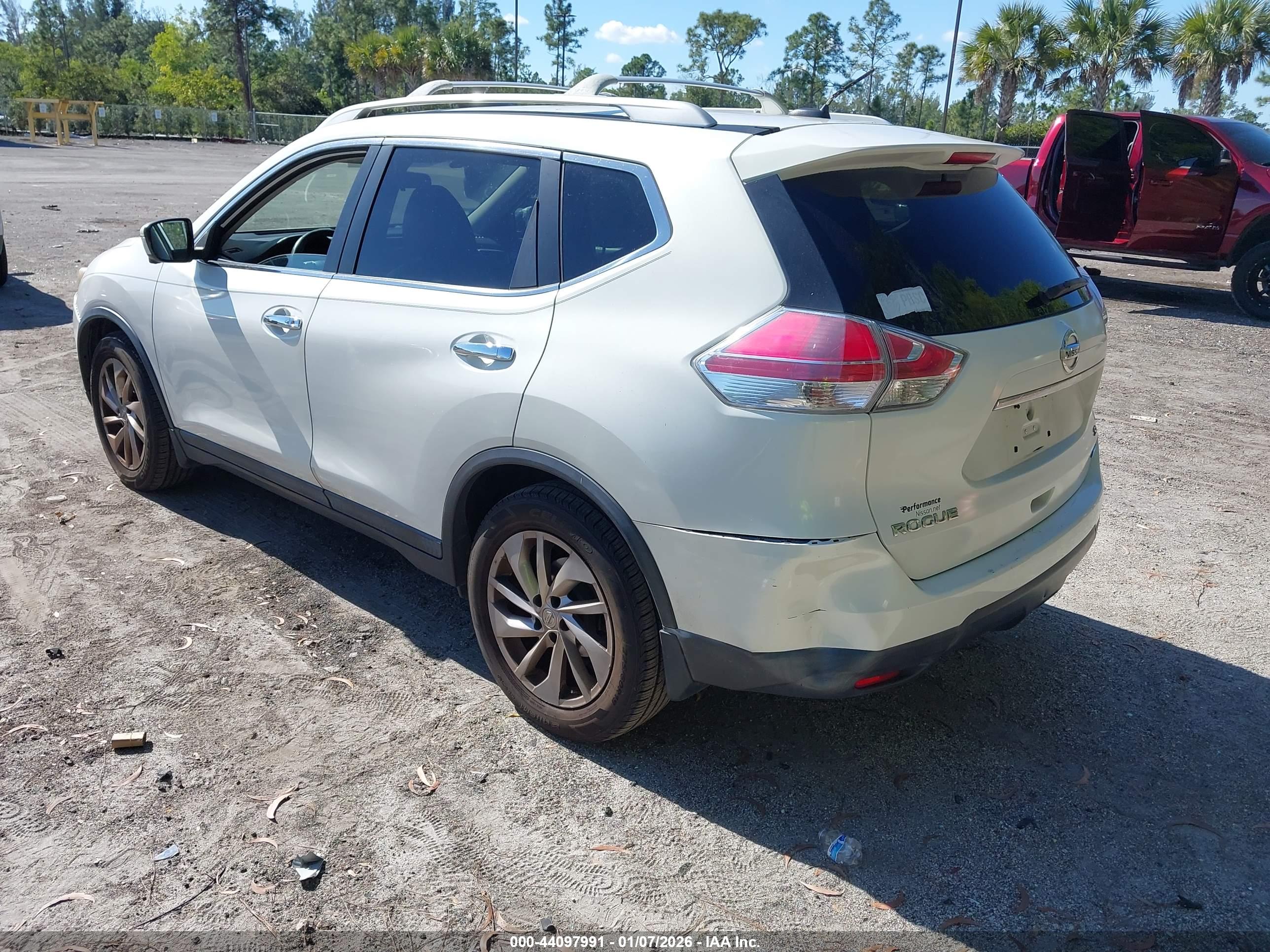 NISSAN ROGUE image 3