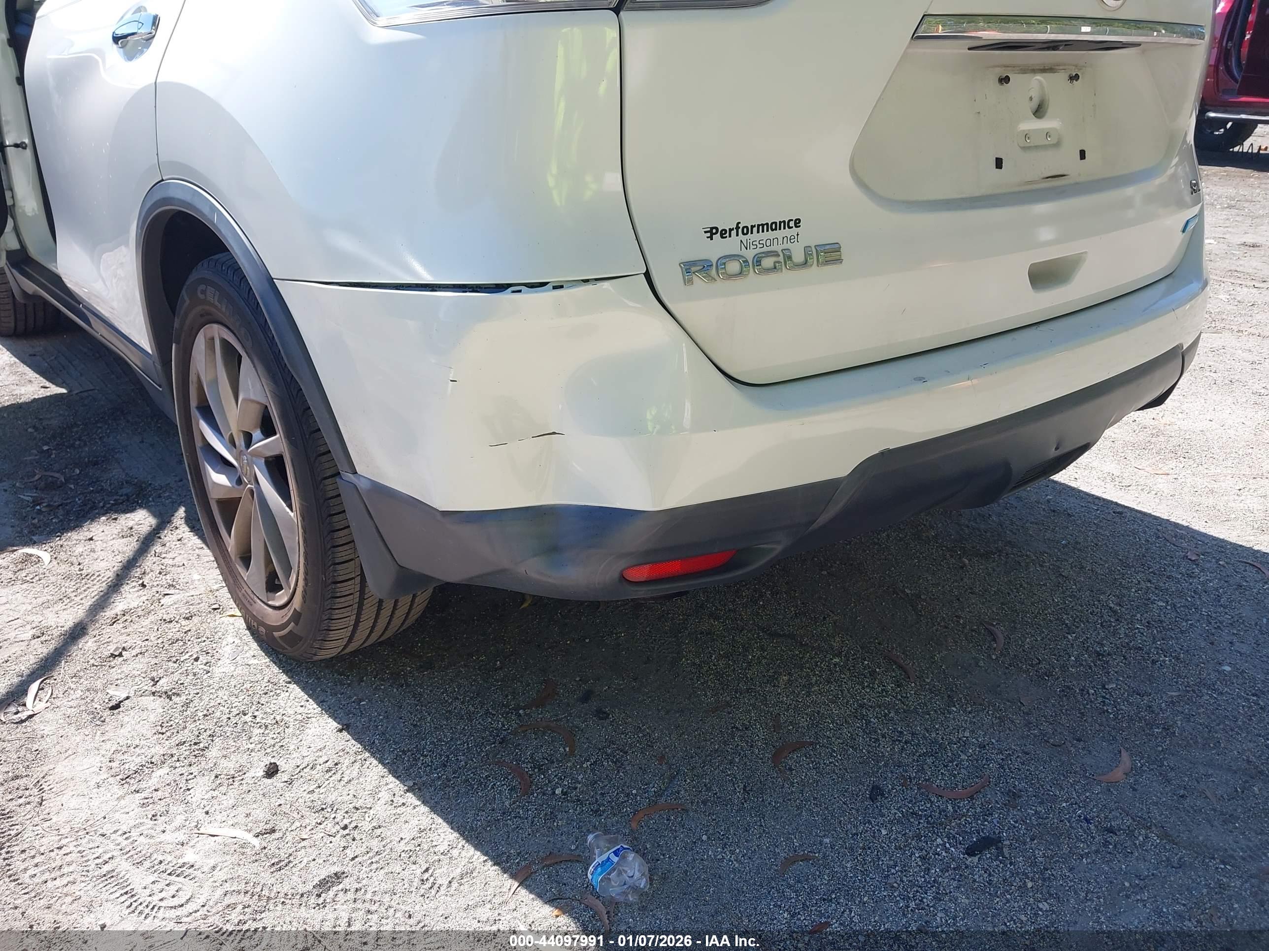 NISSAN ROGUE image 6