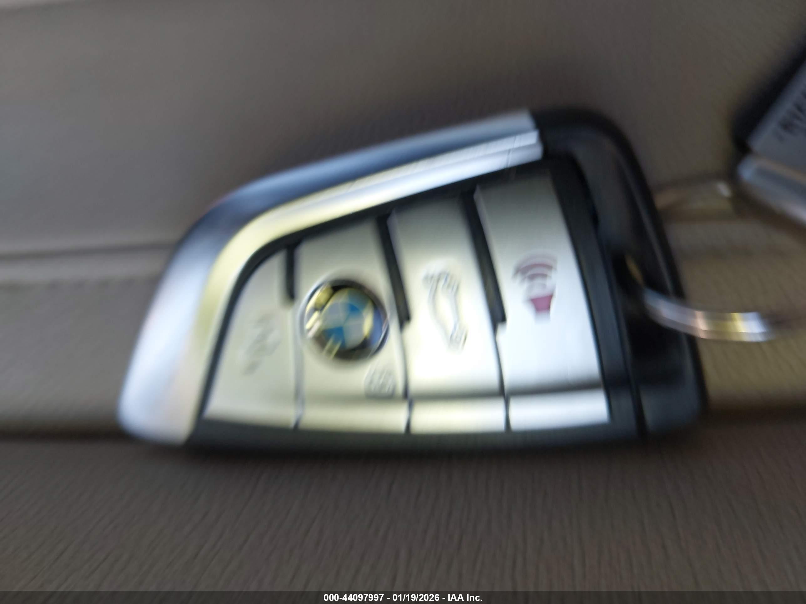 BMW 330I image 11