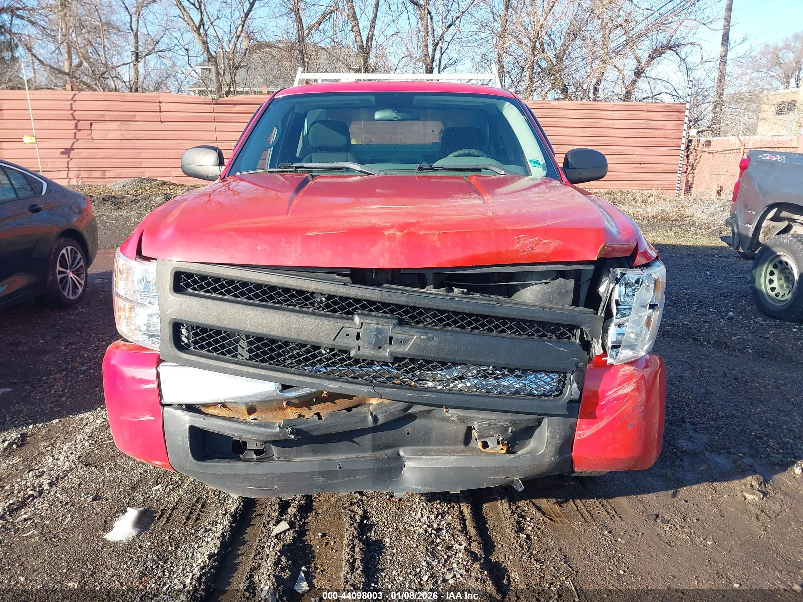 CHEVROLET SILVERADO image 6