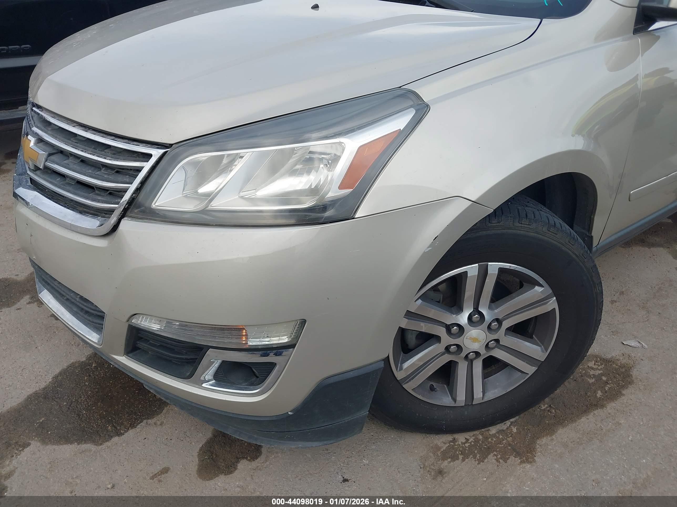CHEVROLET TRAVERSE image 6