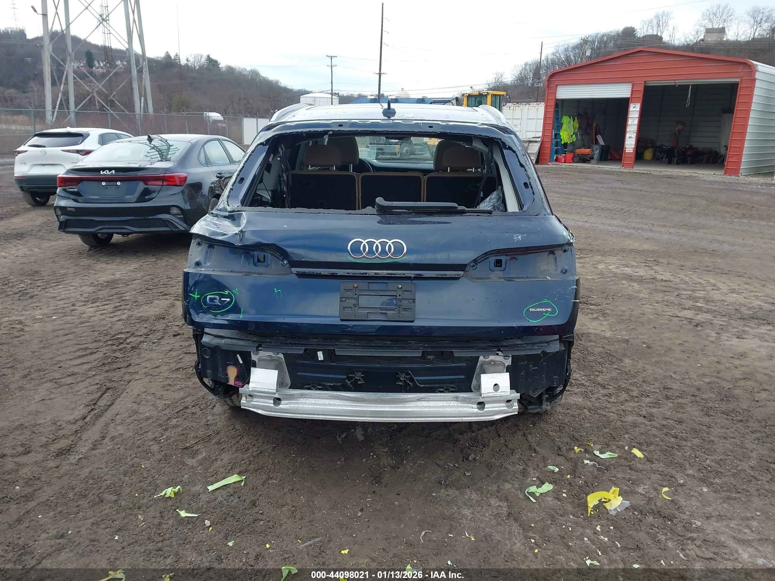 AUDI Q7 image 6