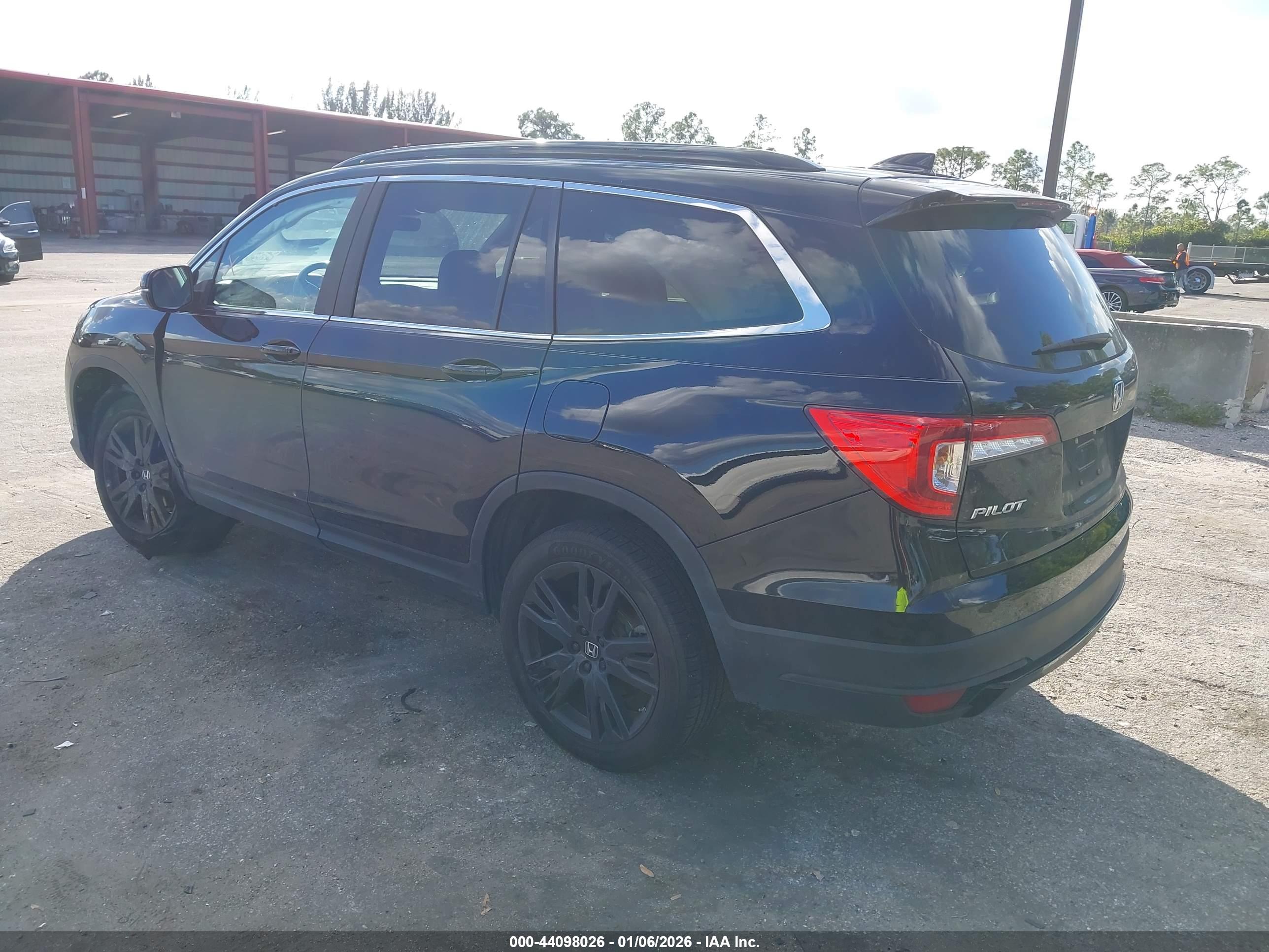 HONDA PILOT image 3