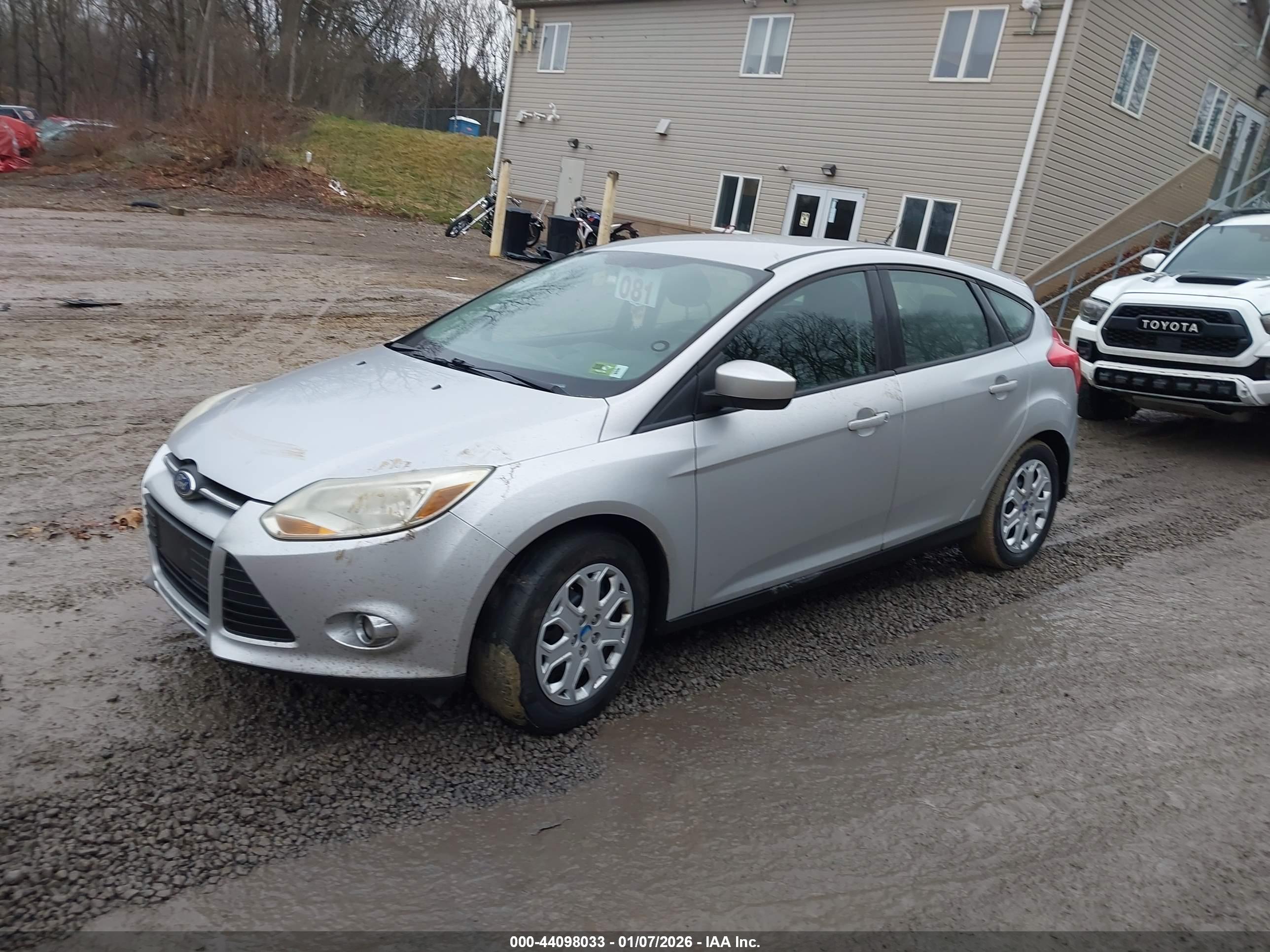 FORD FOCUS image 2