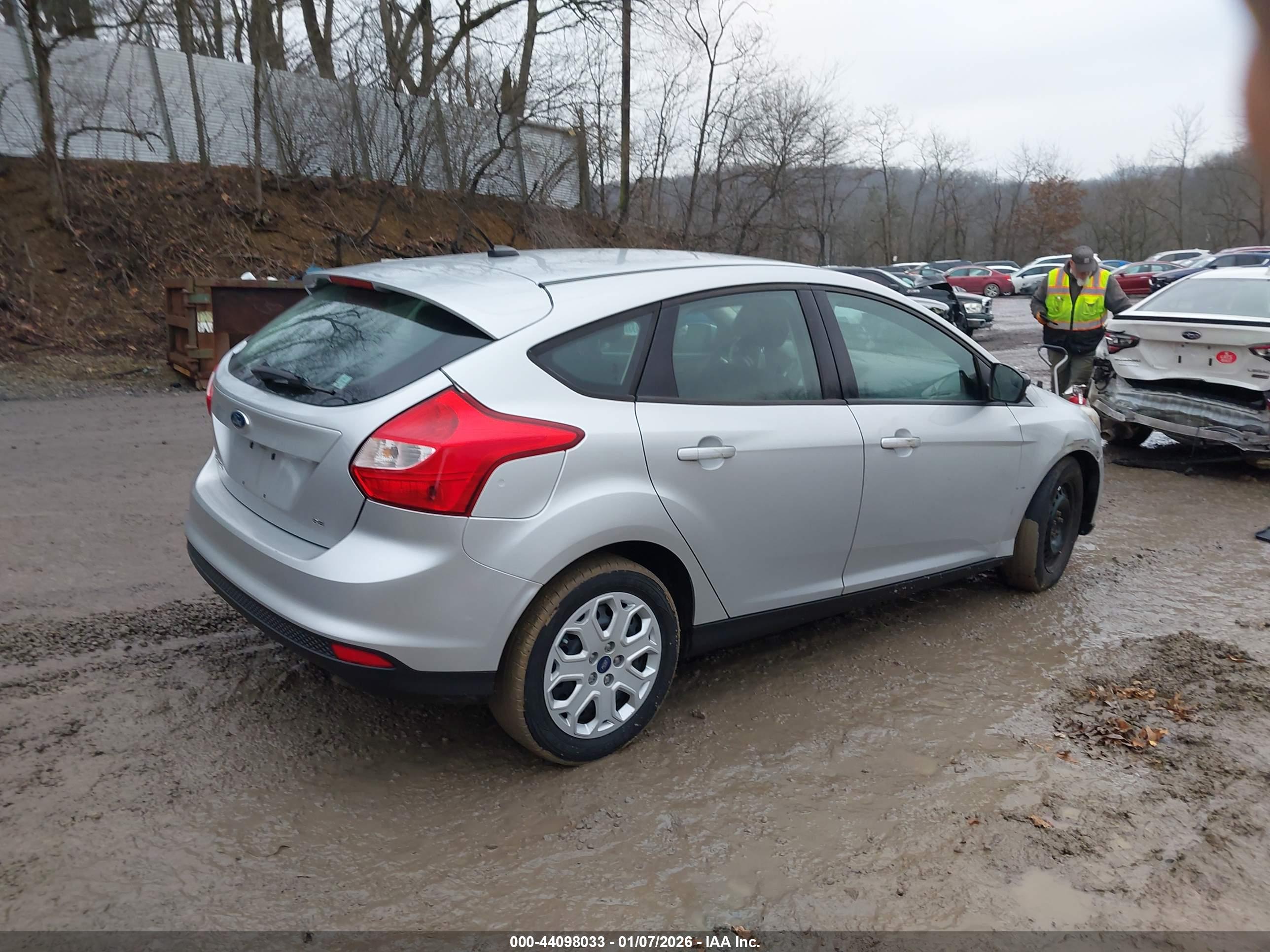 FORD FOCUS image 4