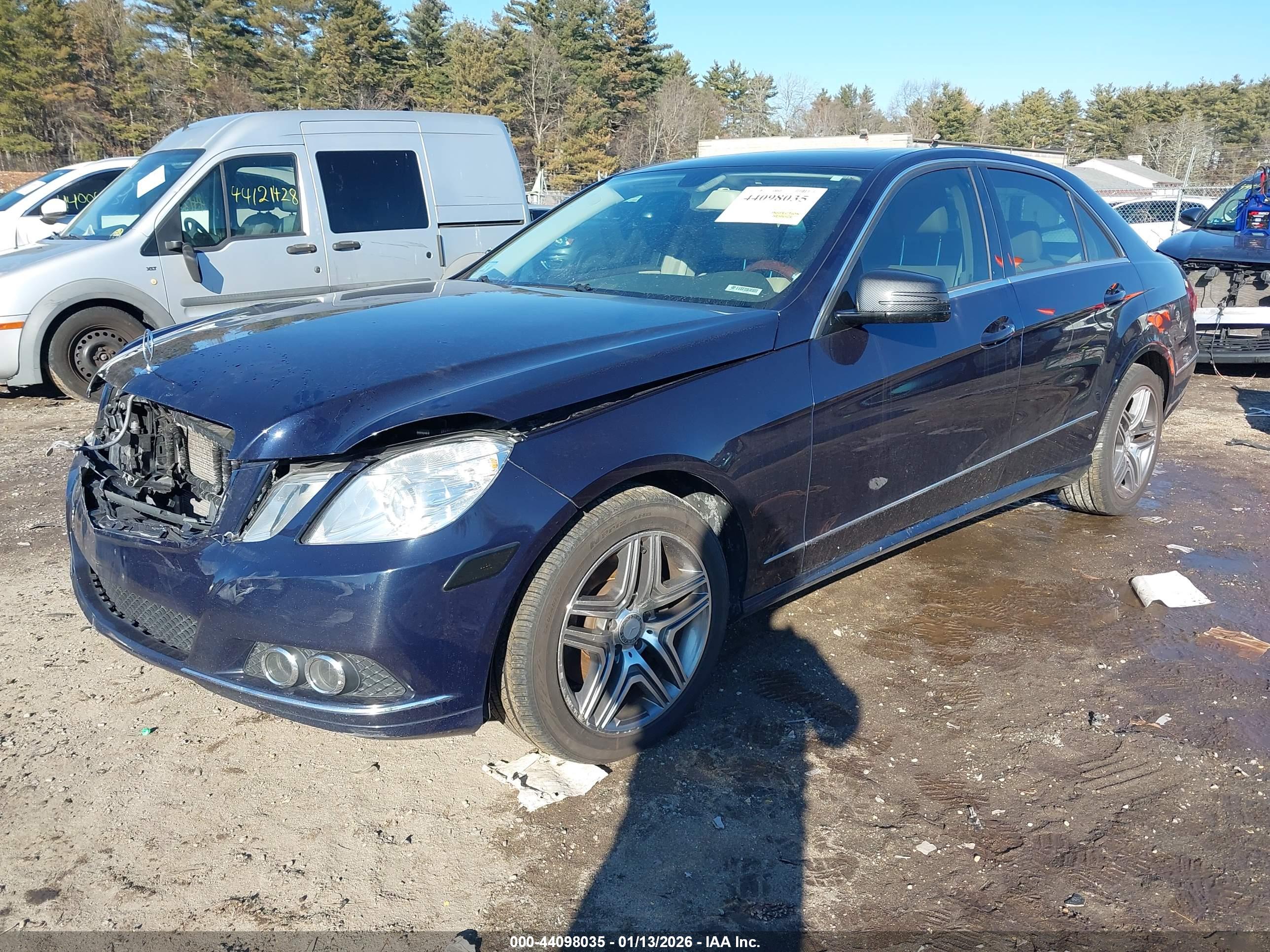 MERCEDES-BENZ E image 2