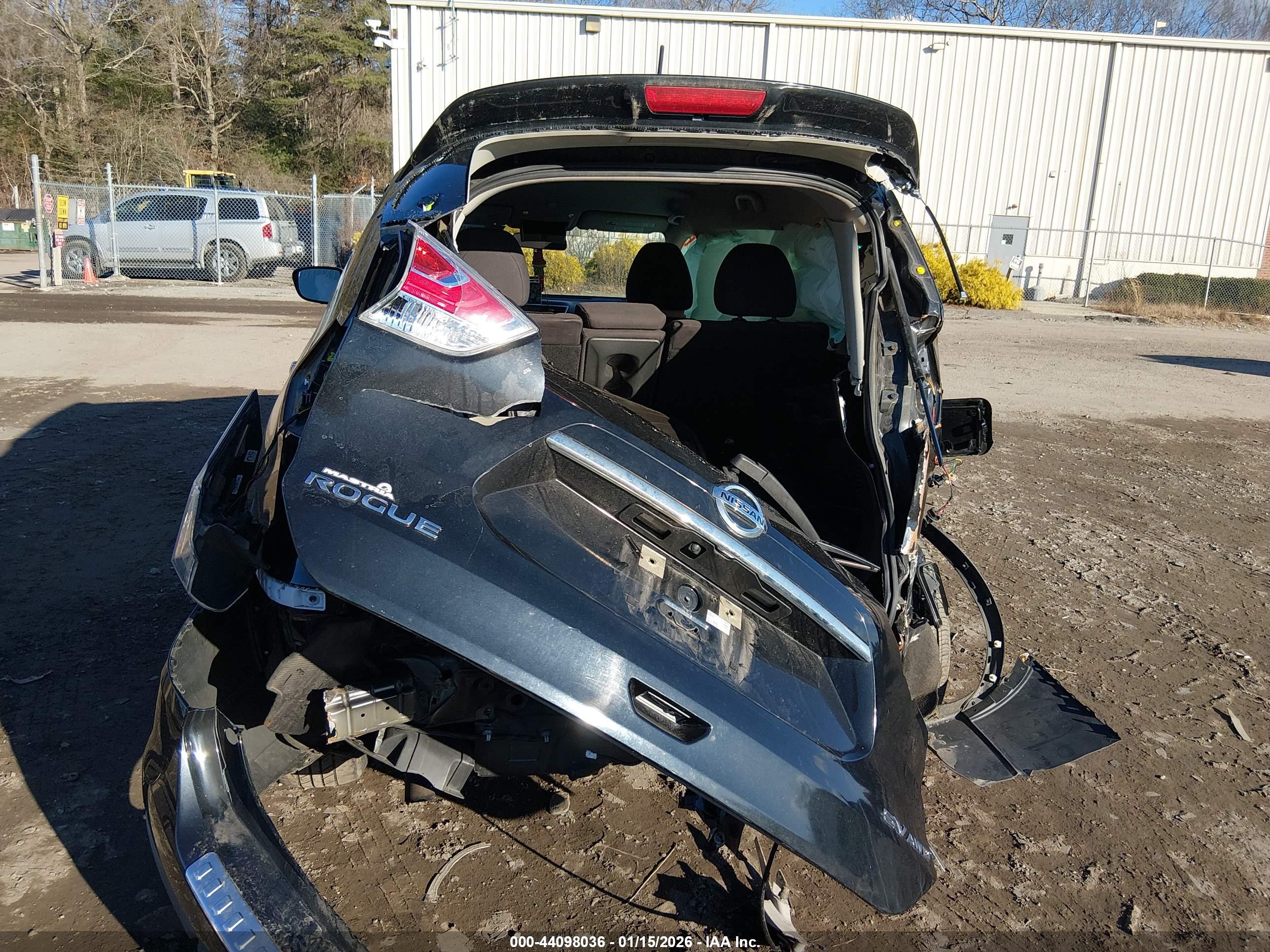 NISSAN ROGUE image 6