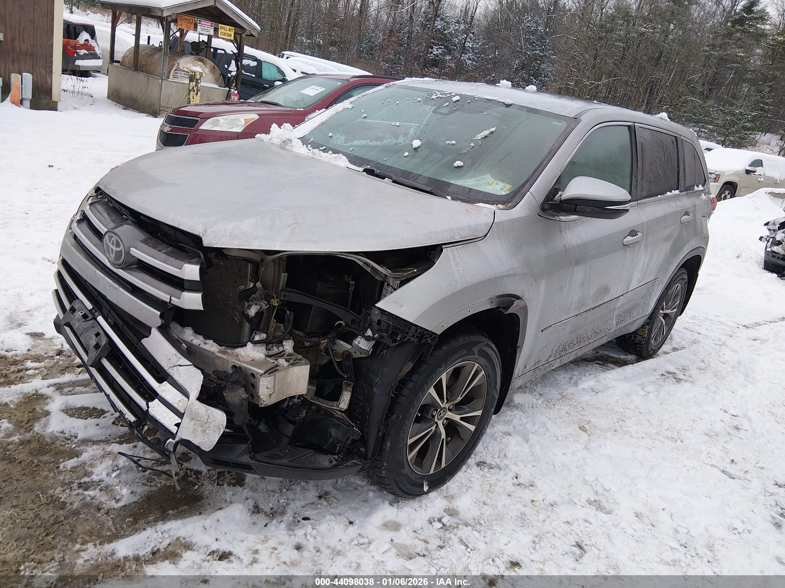 TOYOTA HIGHLANDER image 2