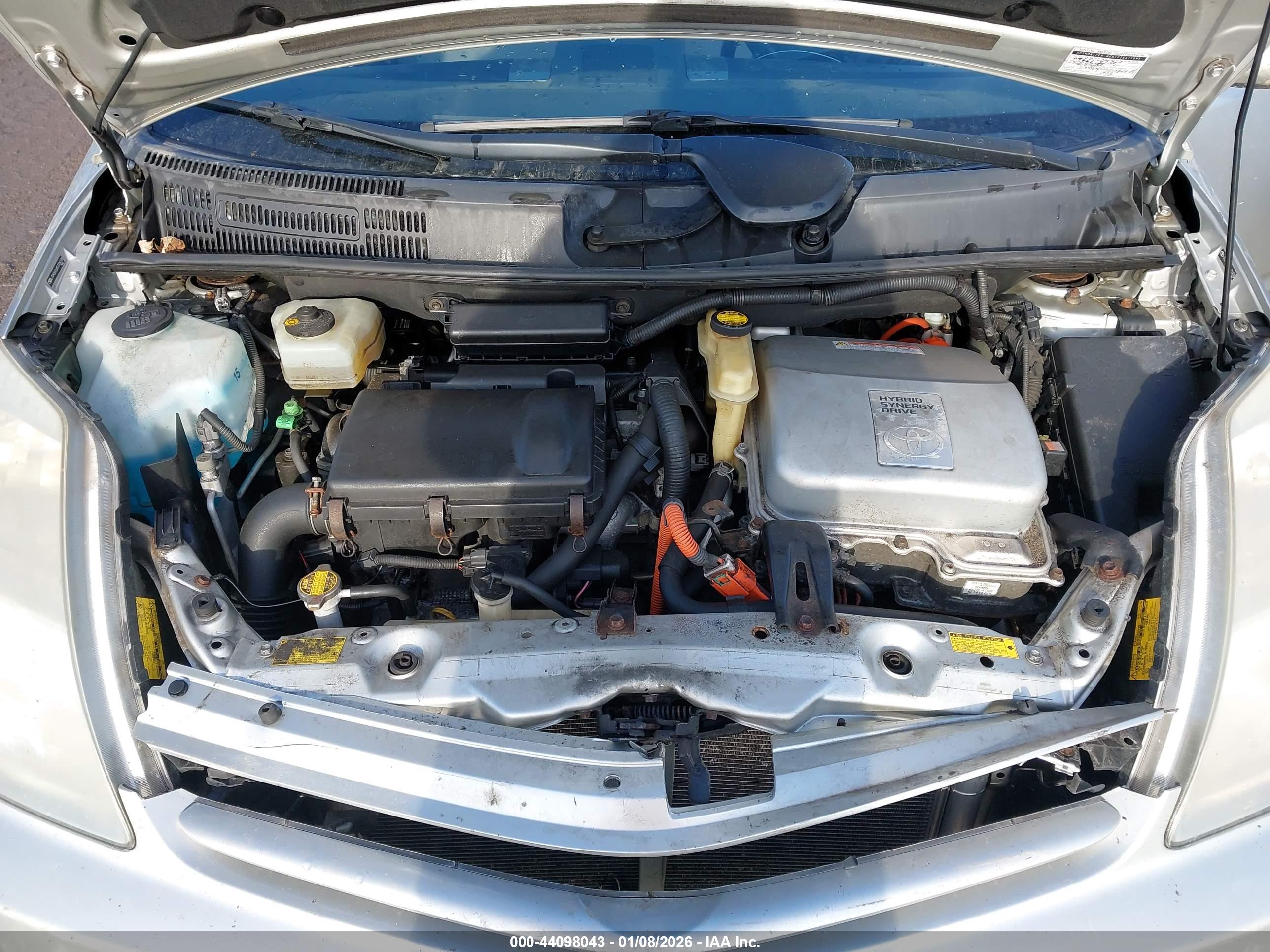 TOYOTA PRIUS image 10