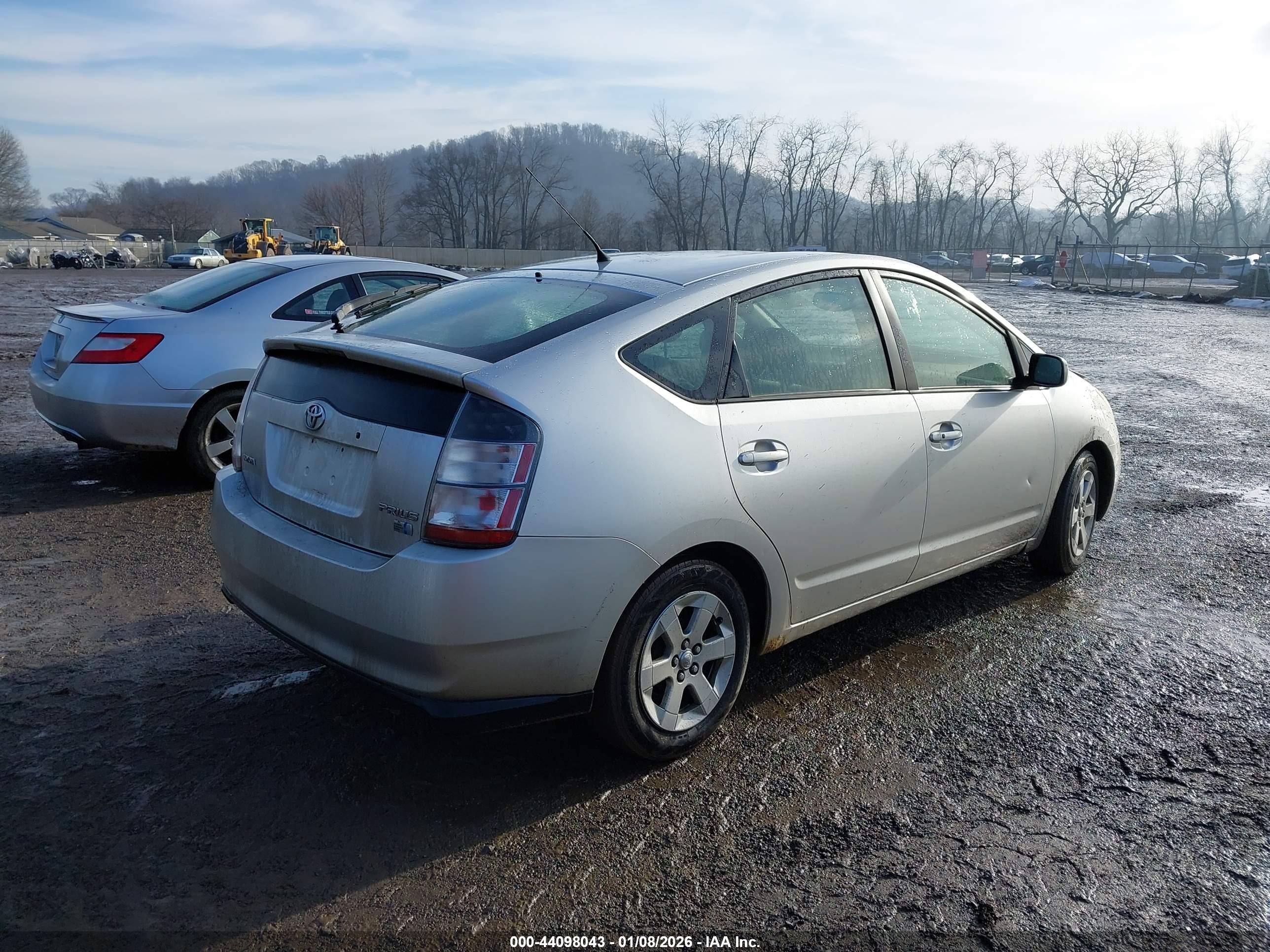 TOYOTA PRIUS image 4