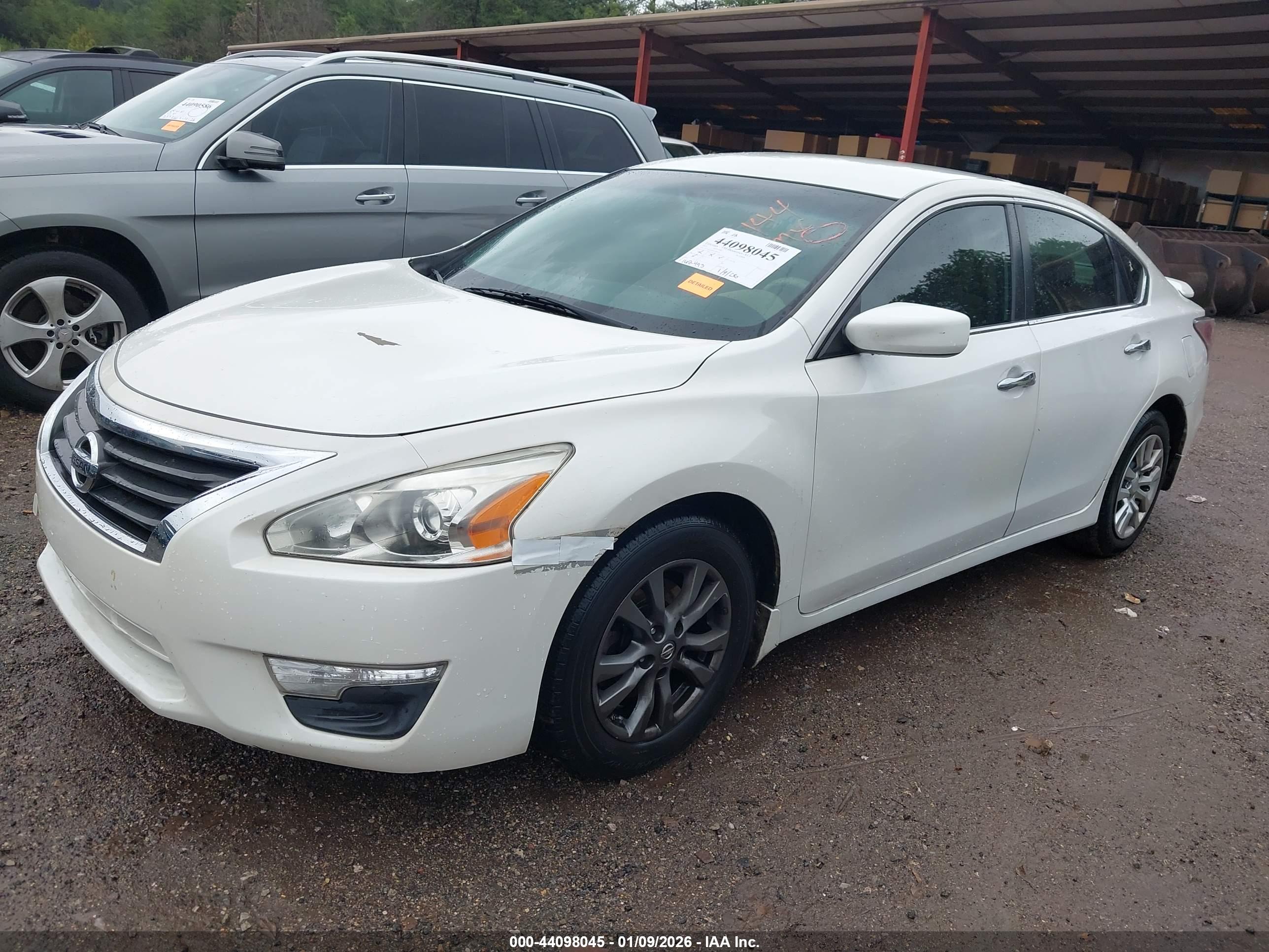 NISSAN ALTIMA image 2