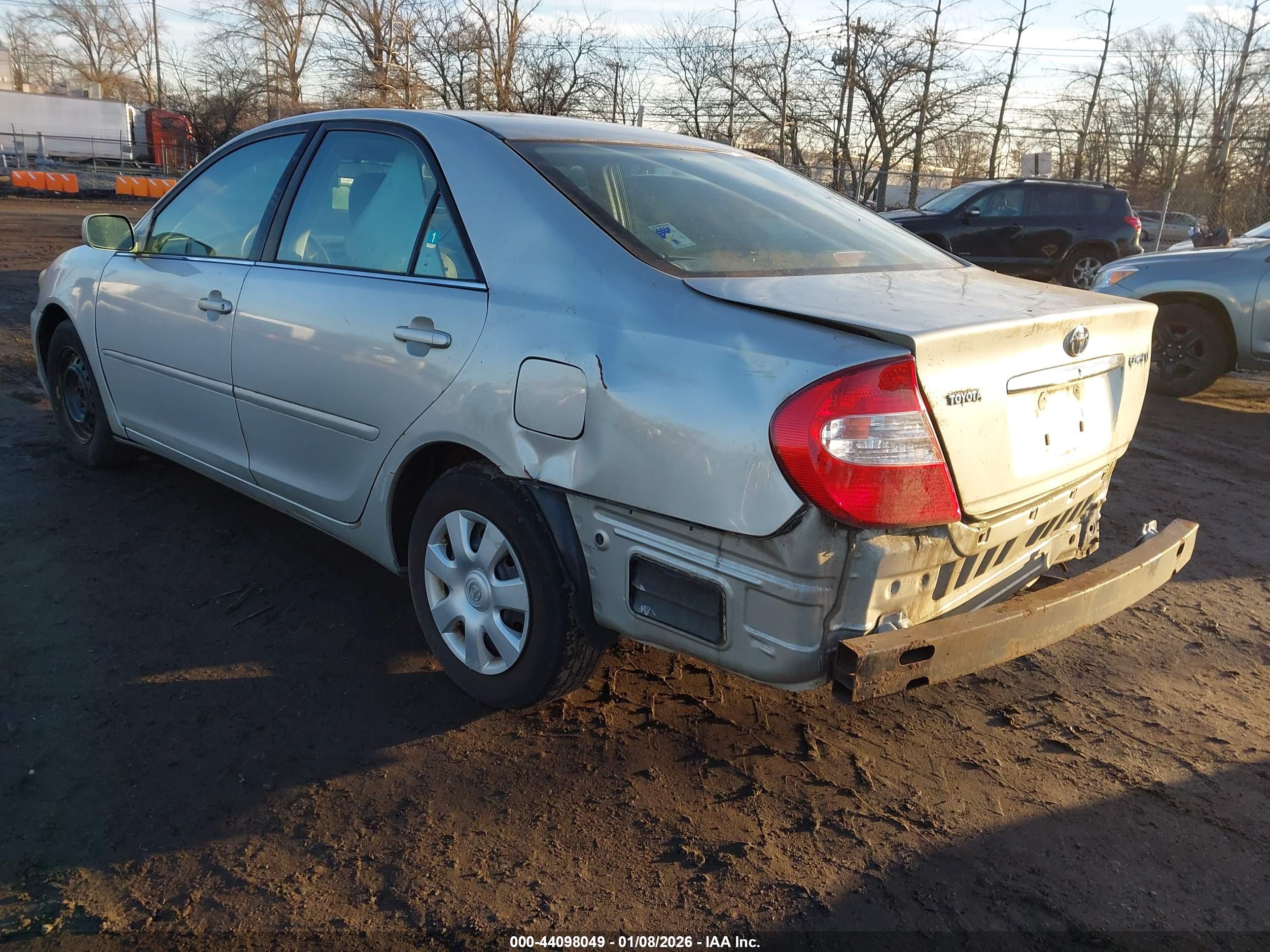 TOYOTA CAMRY image 3