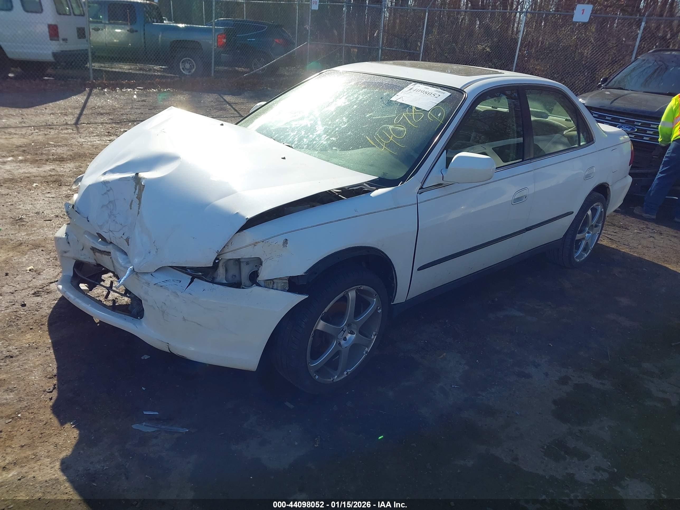 HONDA ACCORD image 2