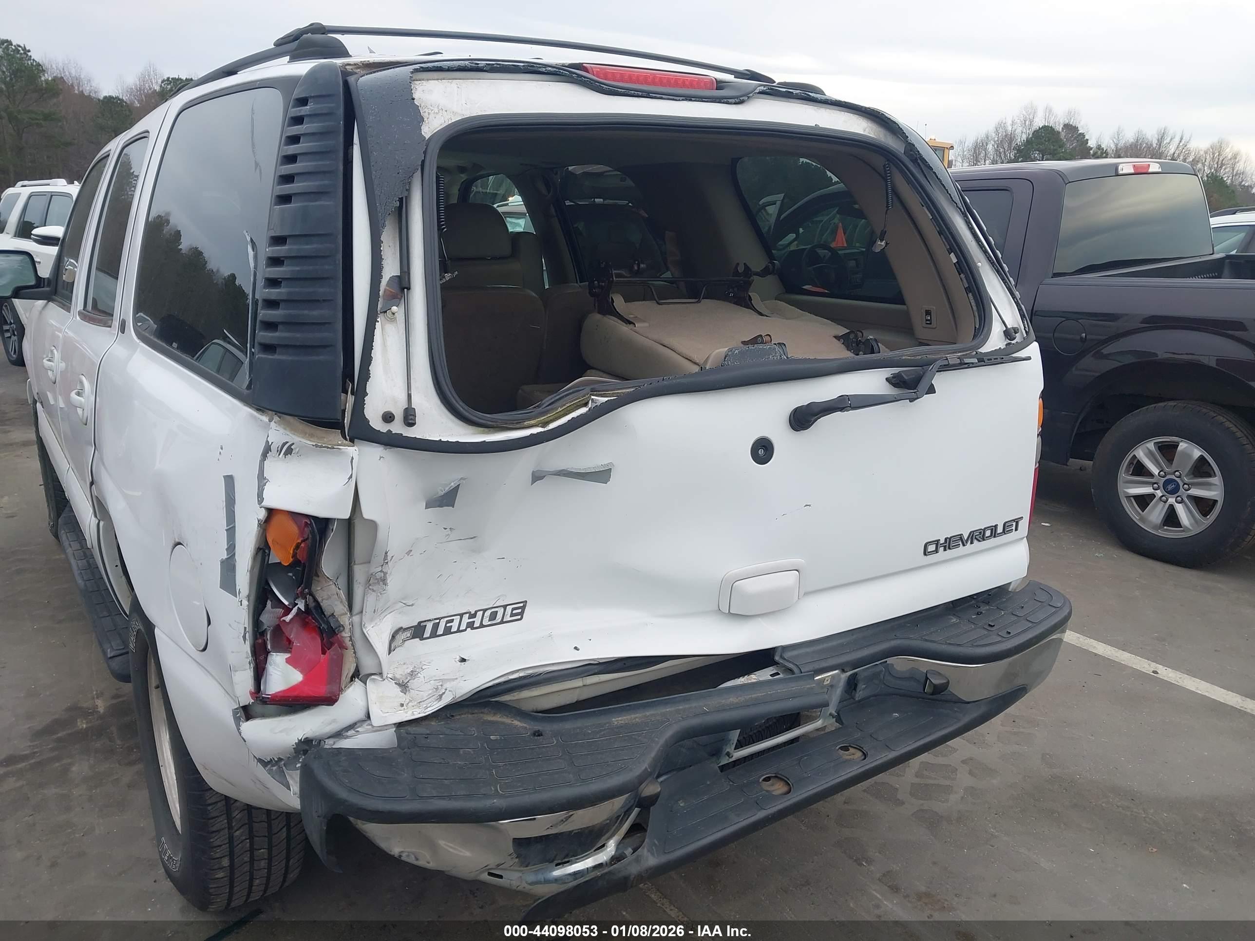 CHEVROLET TAHOE image 6