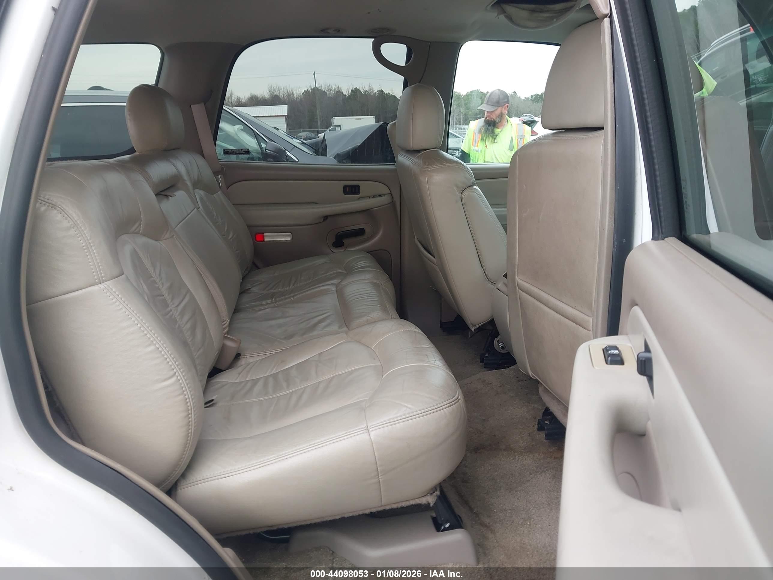 CHEVROLET TAHOE image 8