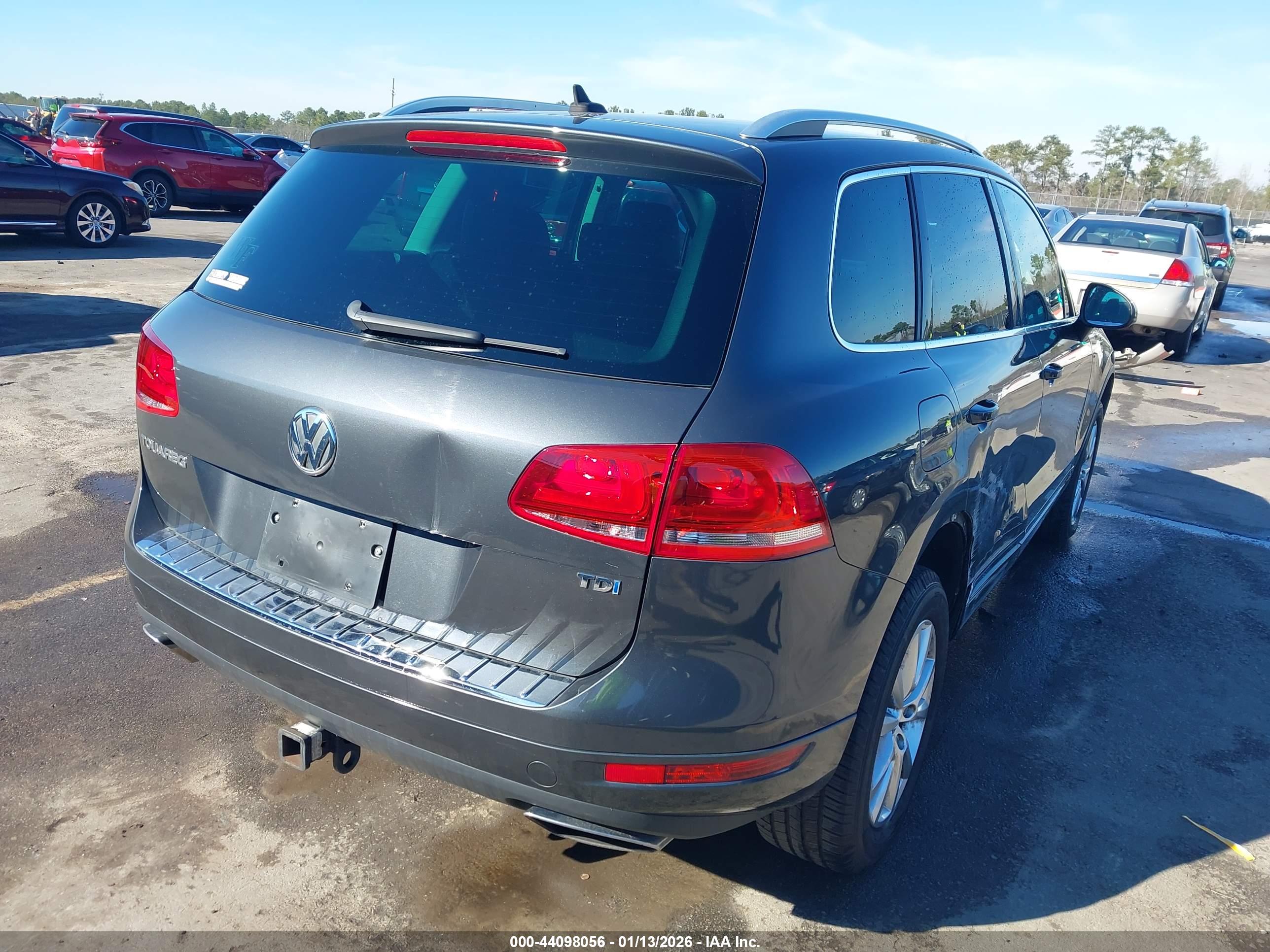 VOLKSWAGEN TOUAREG image 4
