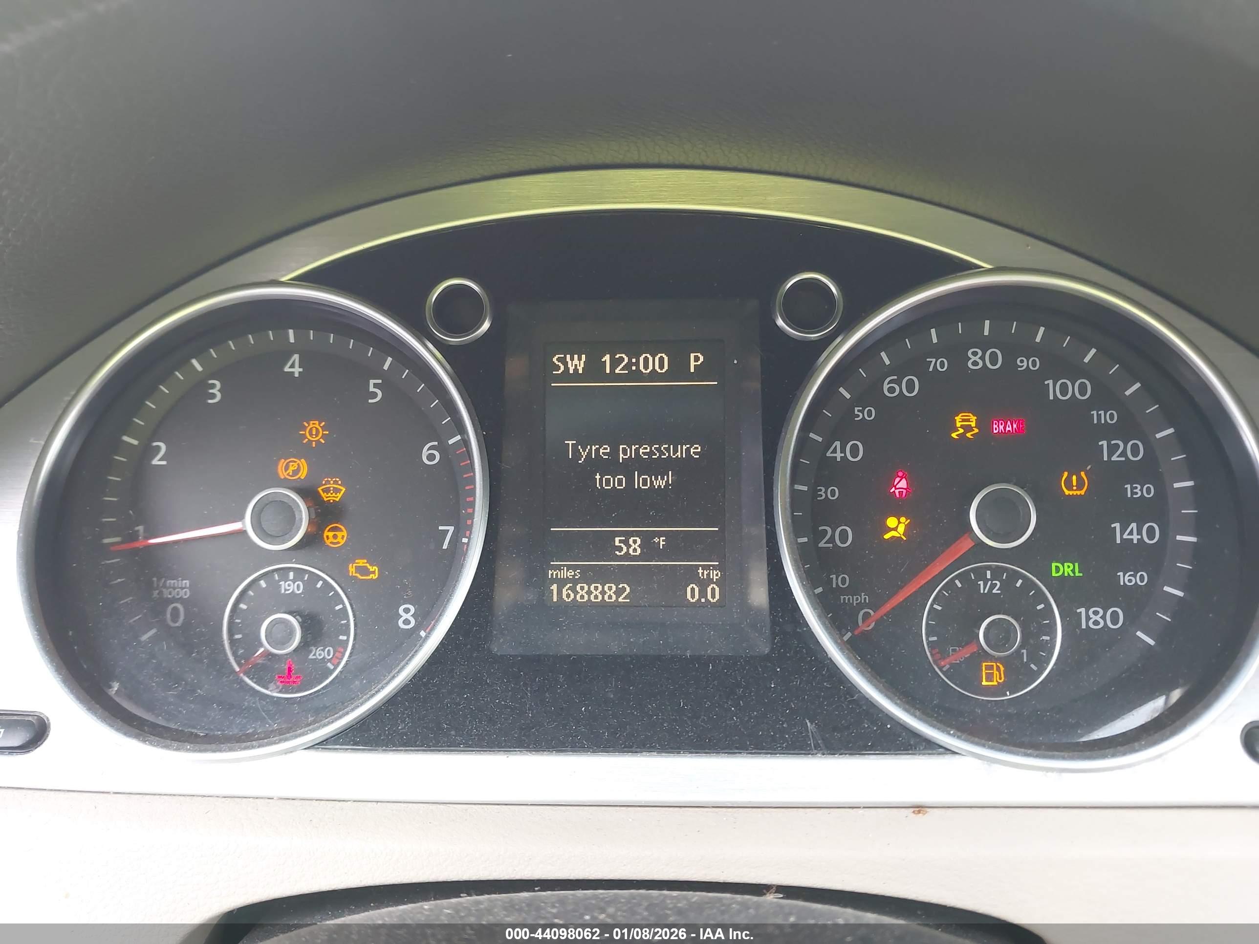 VOLKSWAGEN CC image 7