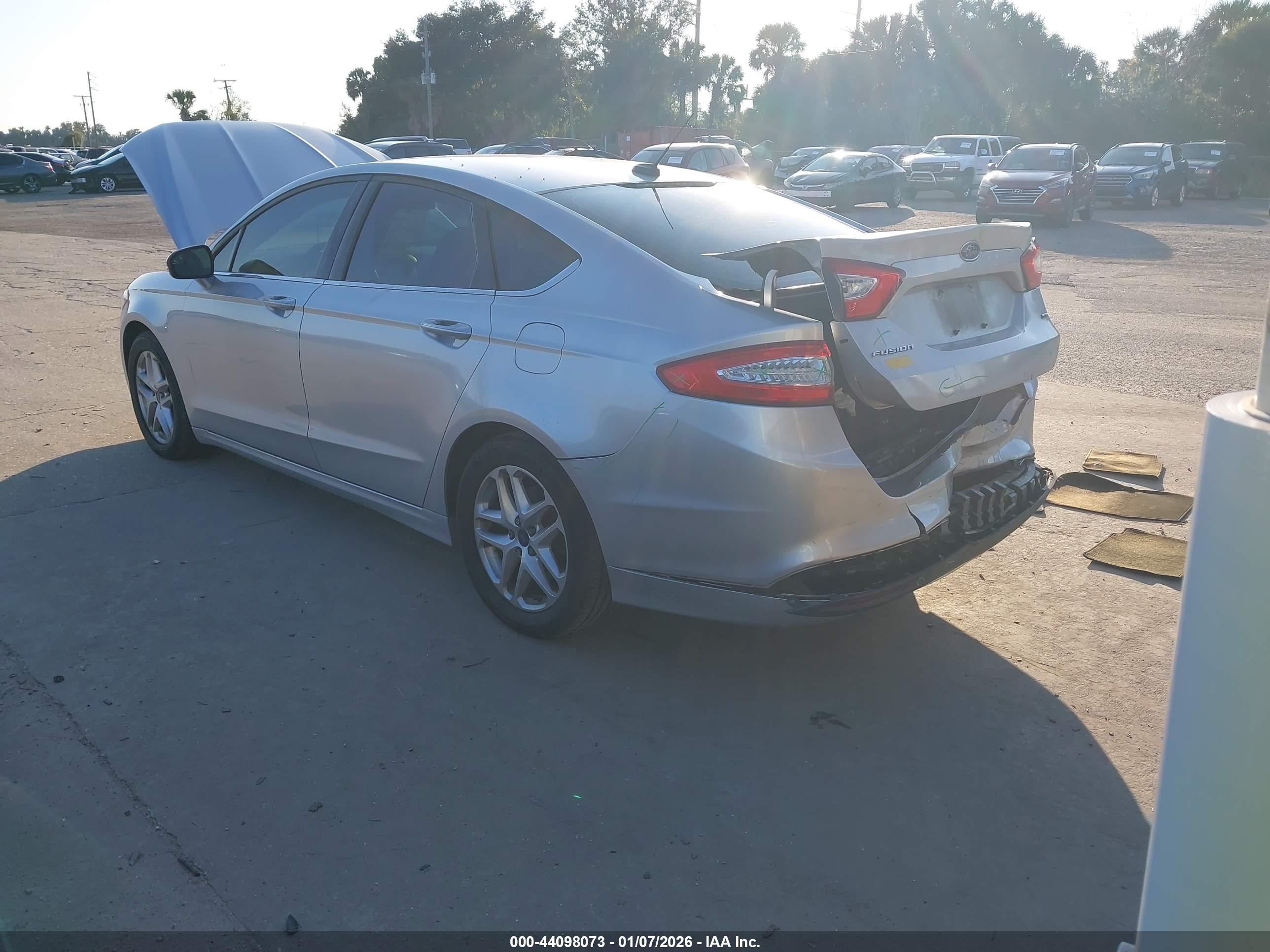 FORD FUSION image 3