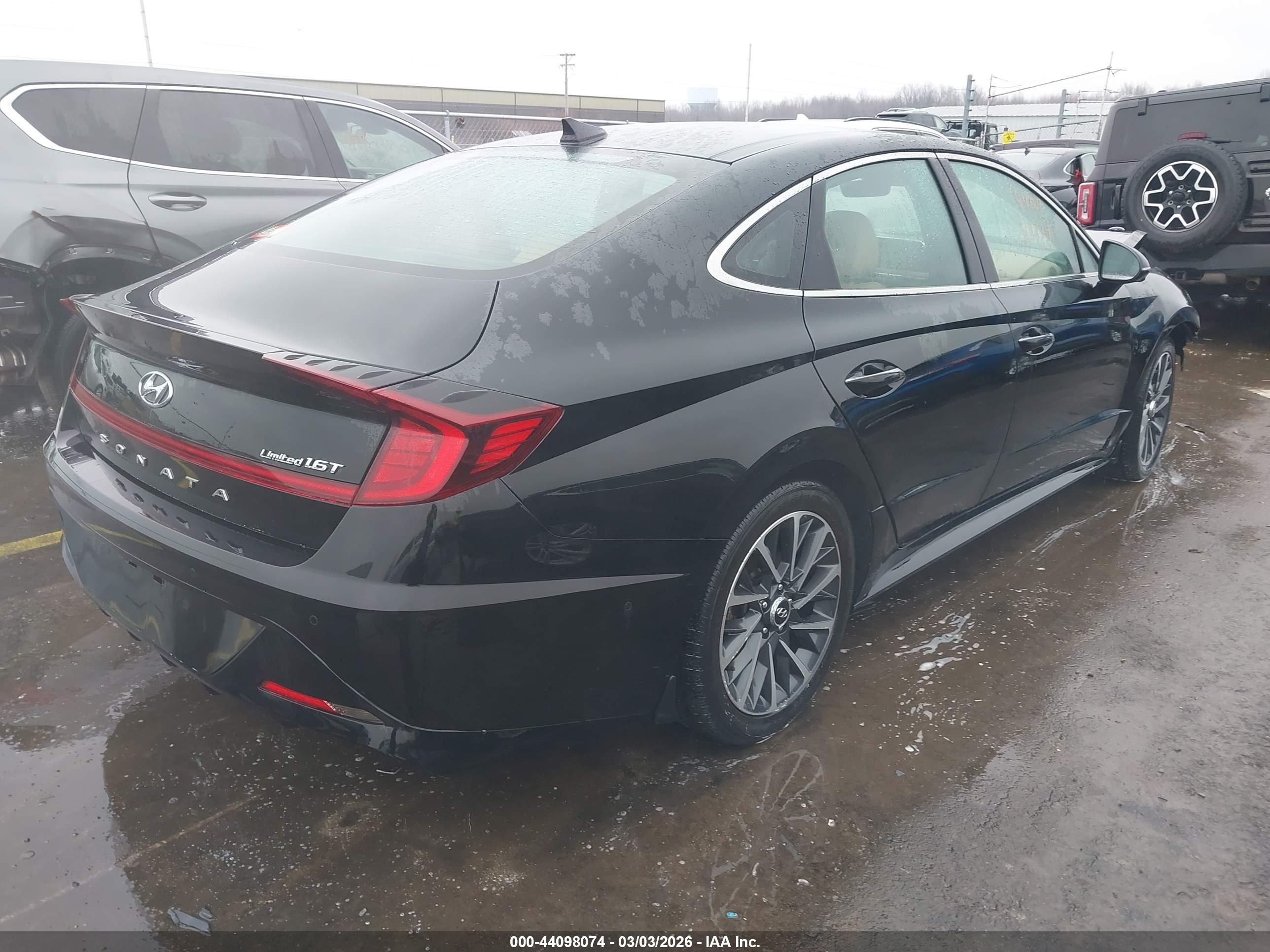 HYUNDAI SONATA image 4