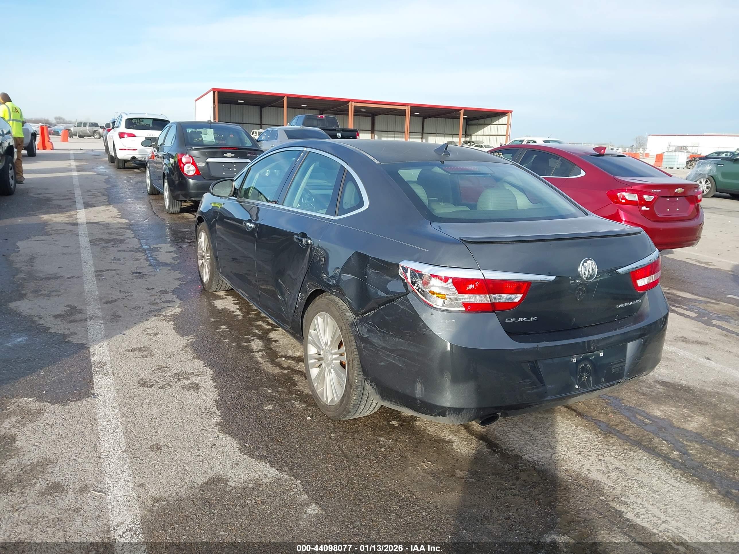 BUICK VERANO image 3