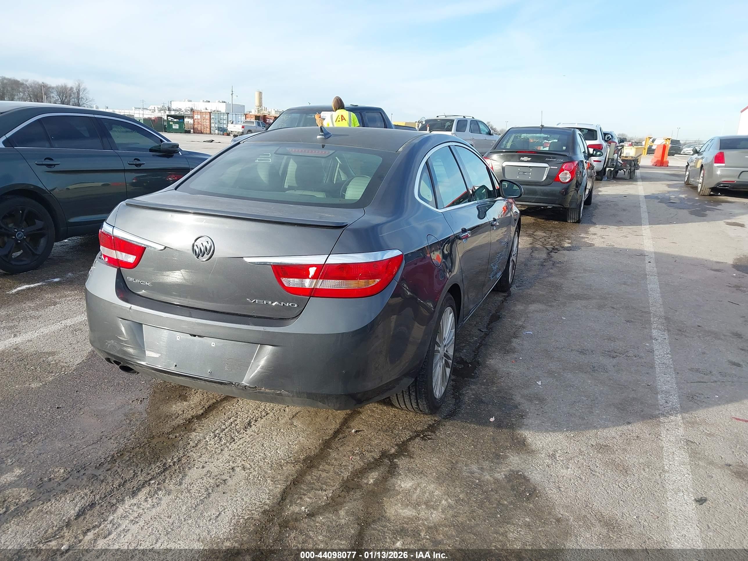 BUICK VERANO image 4