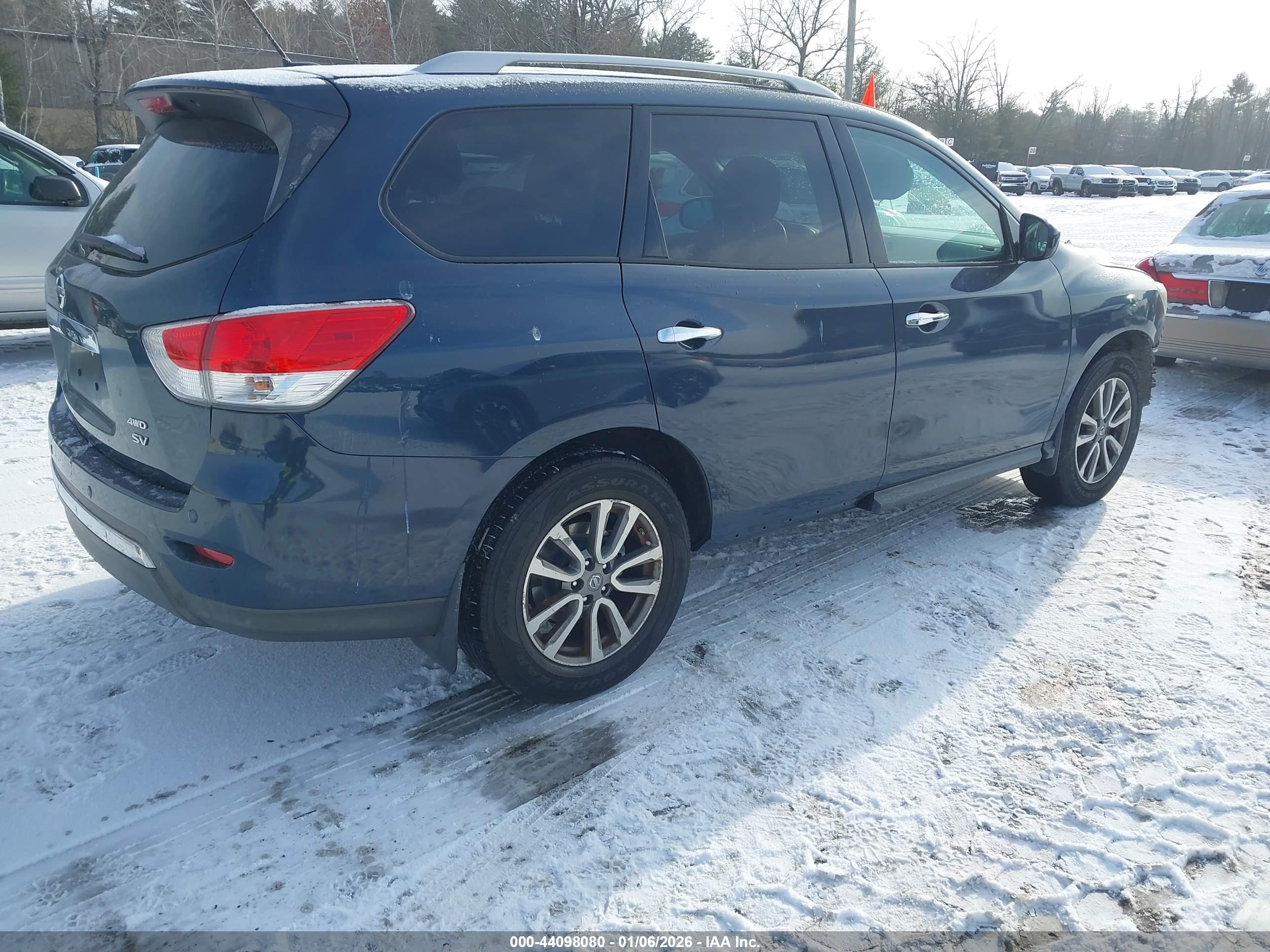 NISSAN PATHFINDER image 4