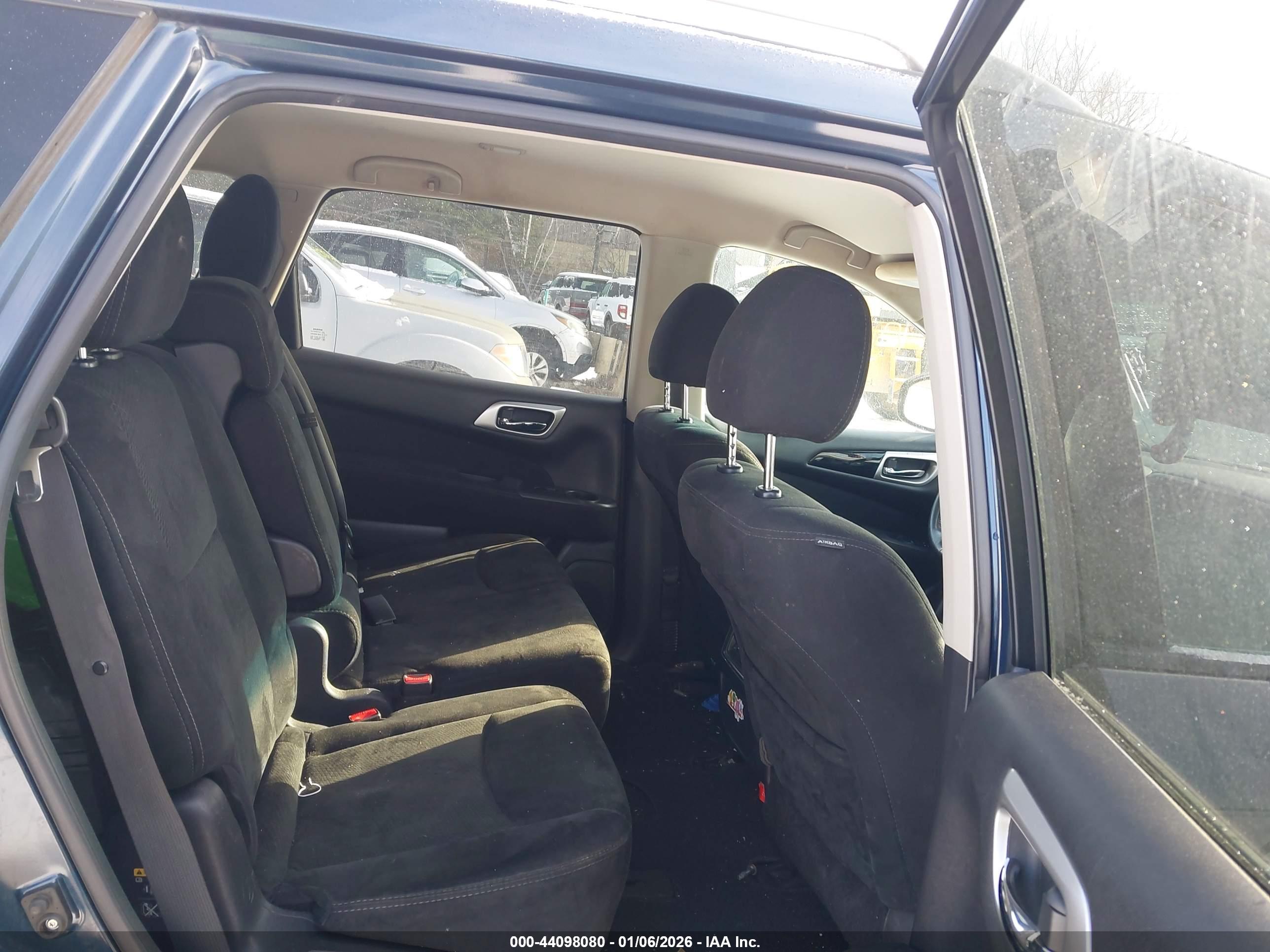NISSAN PATHFINDER image 8