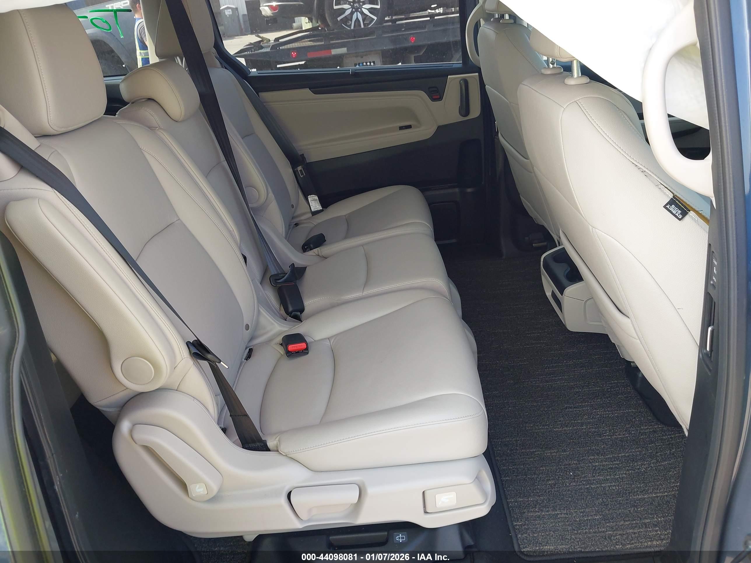 HONDA ODYSSEY image 8
