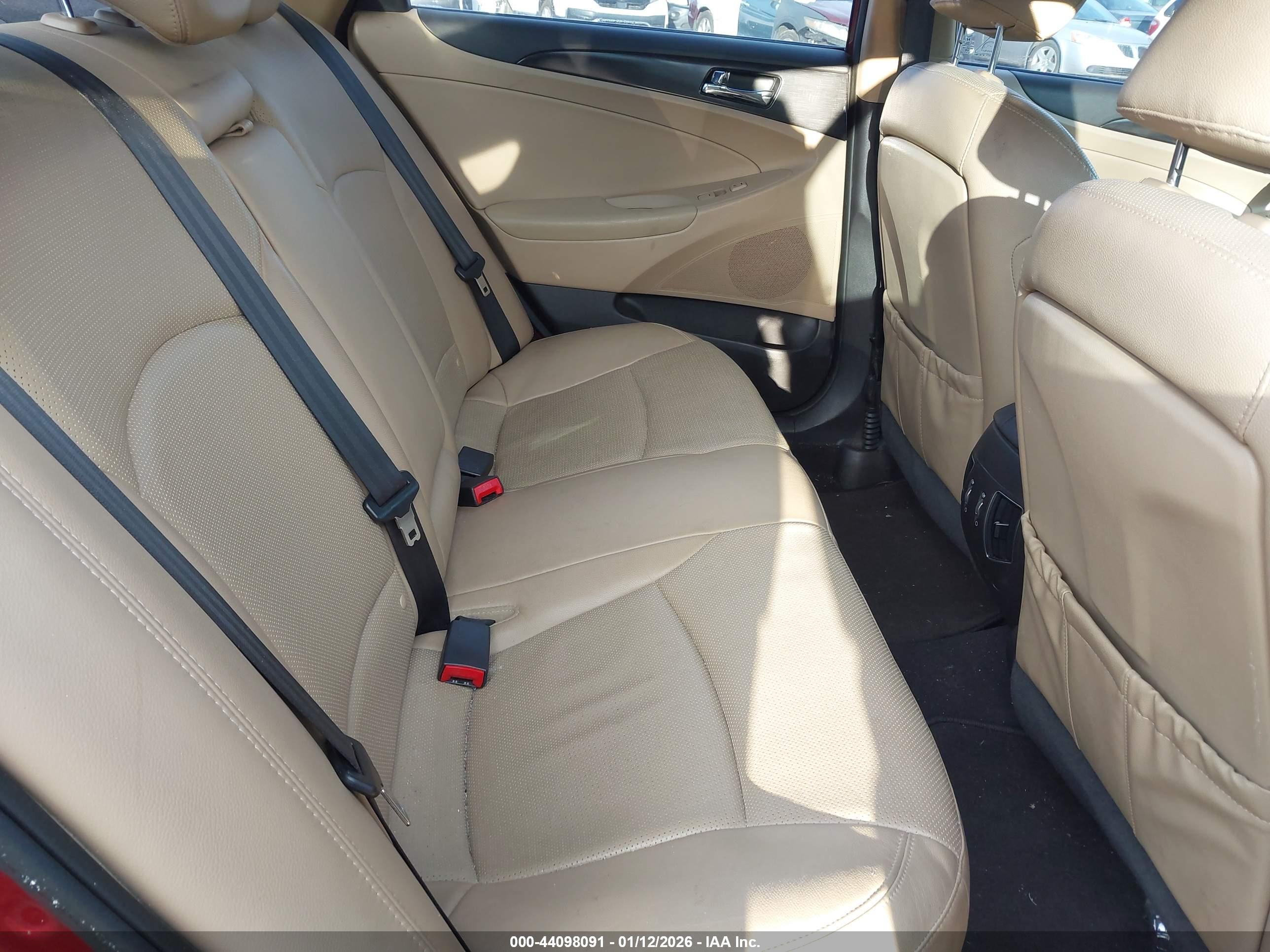 HYUNDAI SONATA image 8