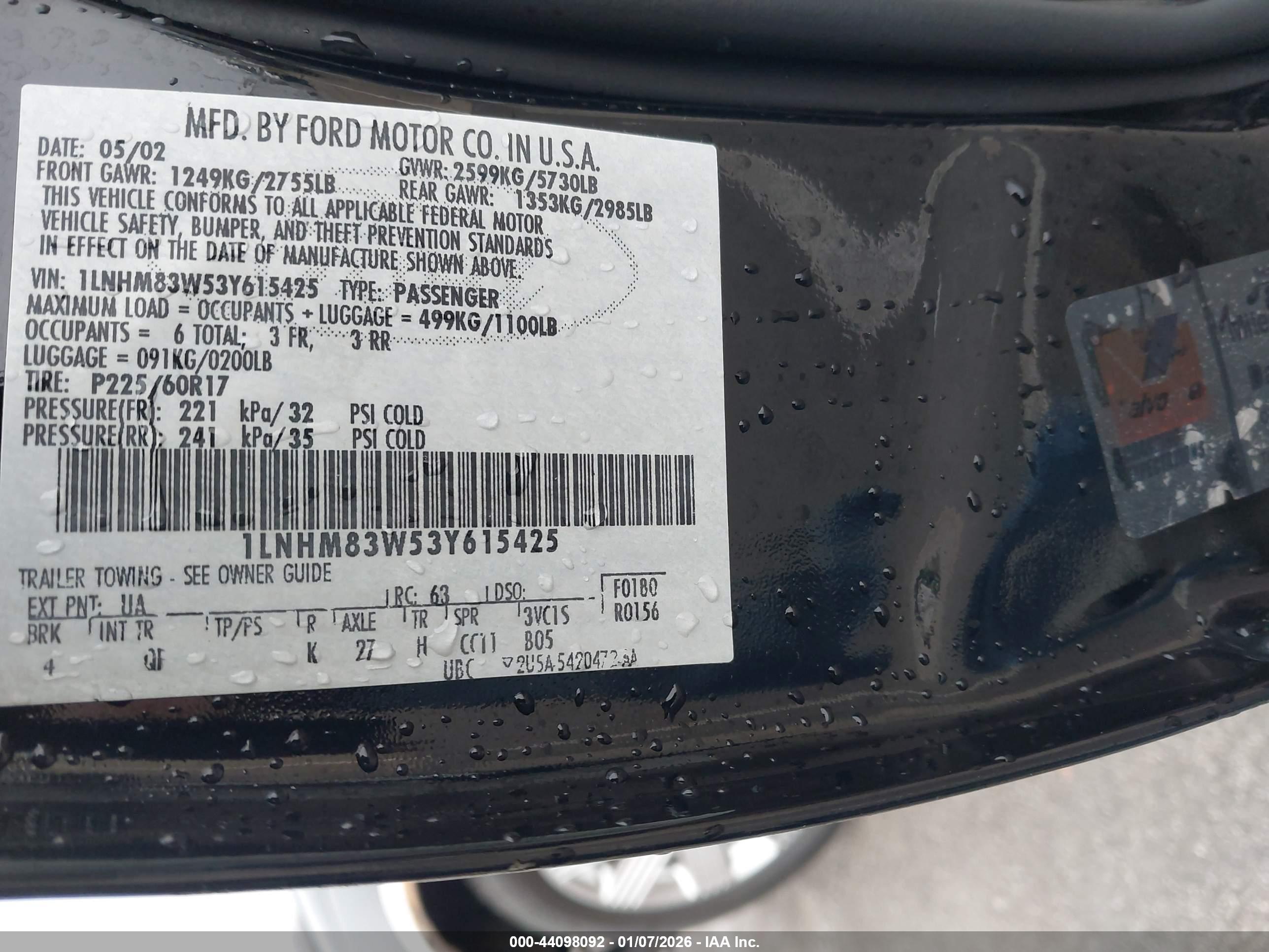 LINCOLN TOWN image 9