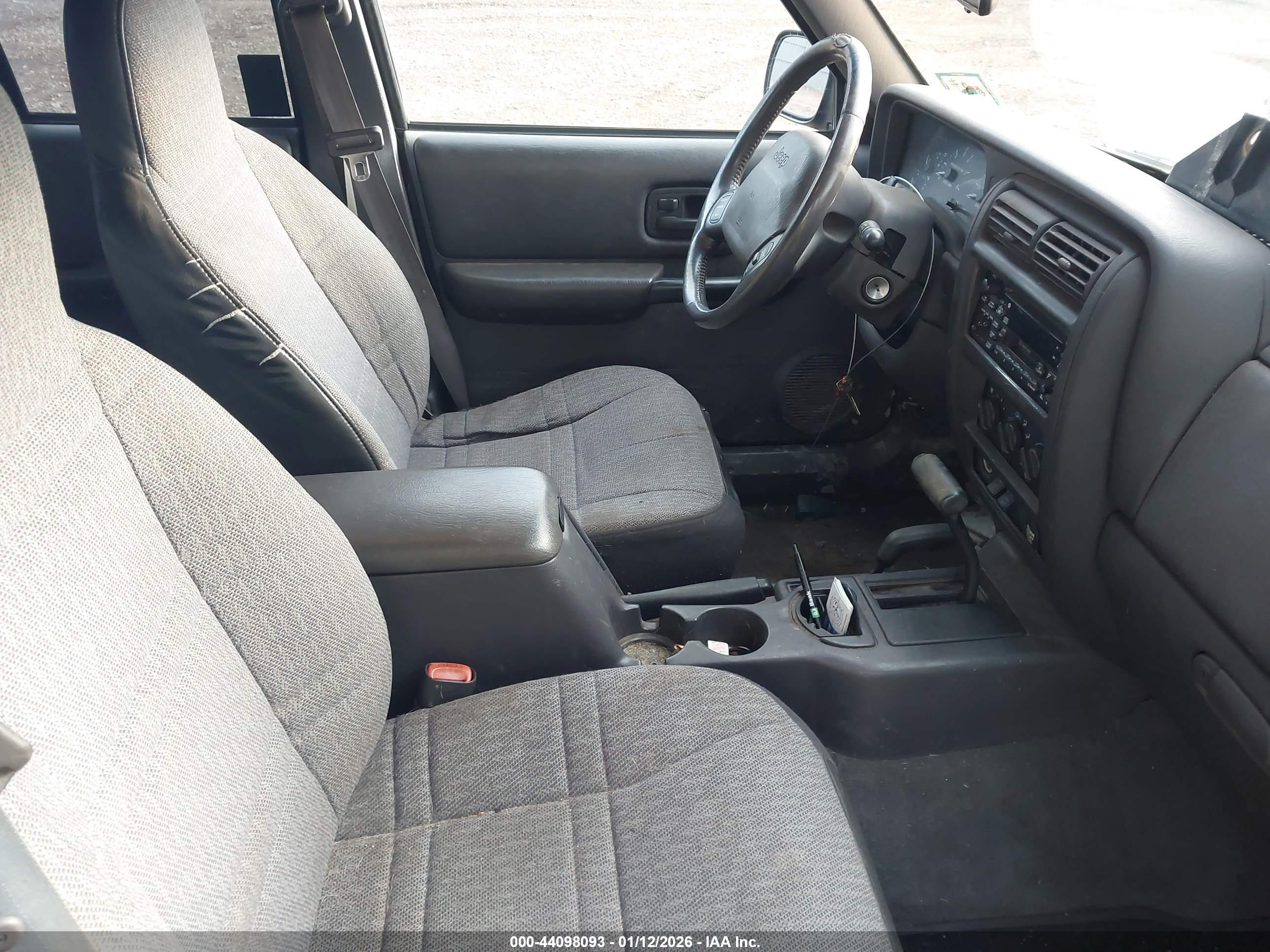 JEEP CHEROKEE image 5