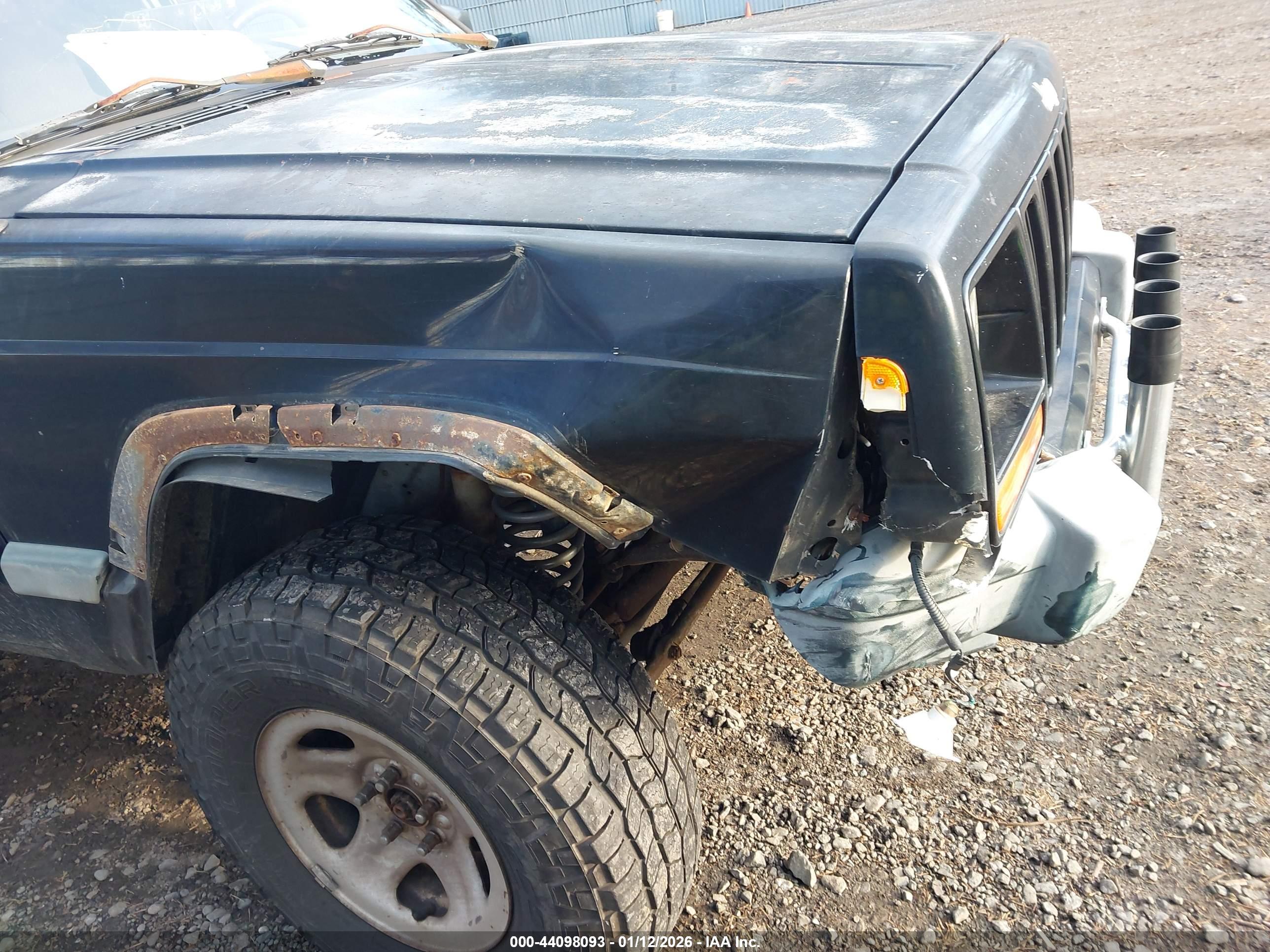 JEEP CHEROKEE image 6