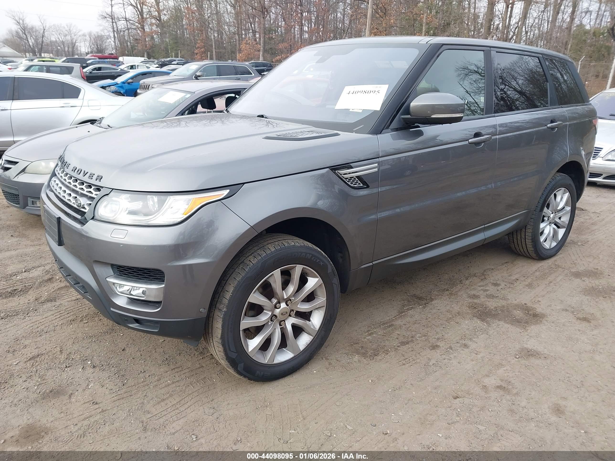 LAND ROVER image 2