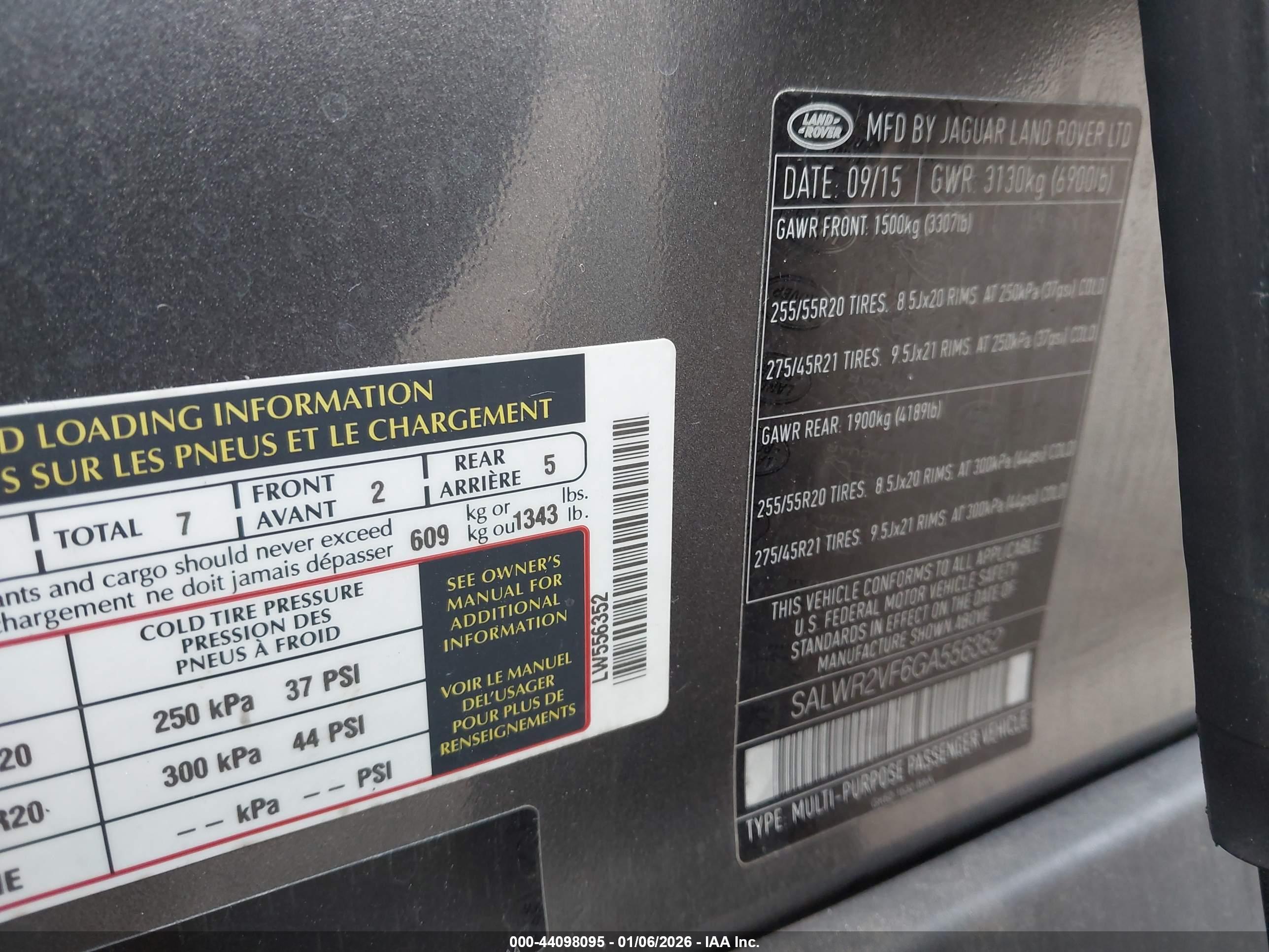 LAND ROVER image 9