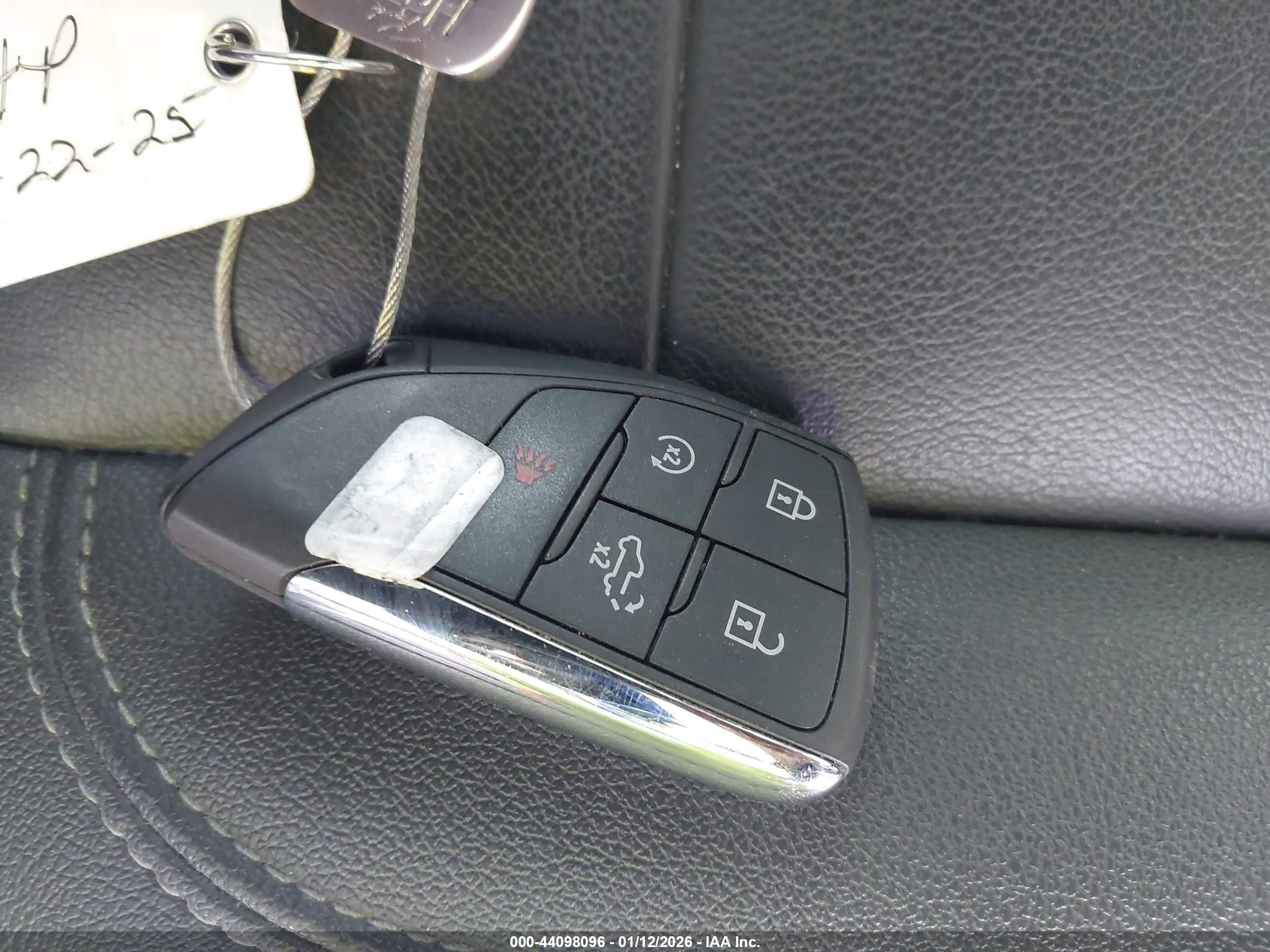 CHEVROLET SILVERADO image 11