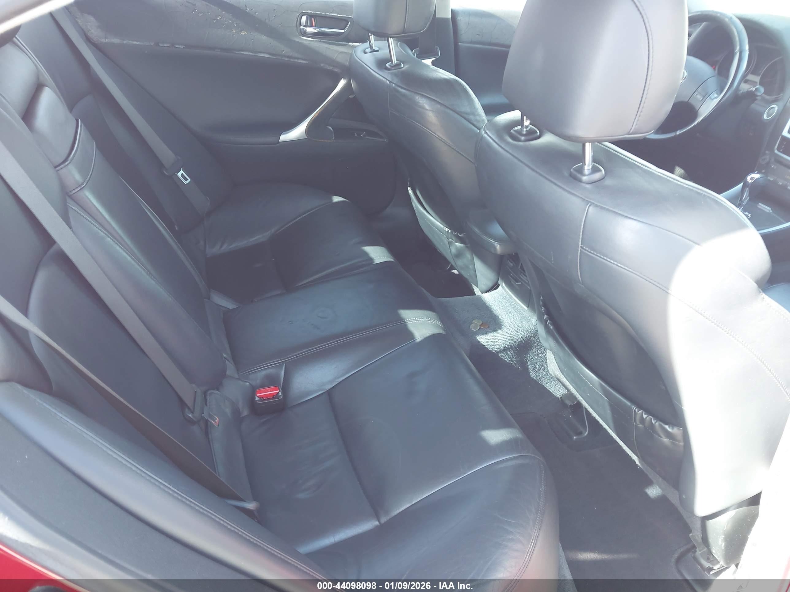 LEXUS IS image 8