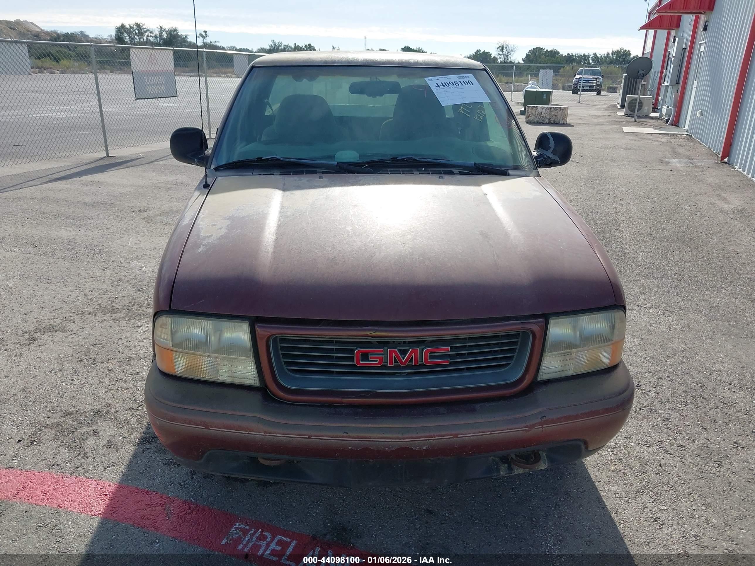 GMC SONOMA image 6