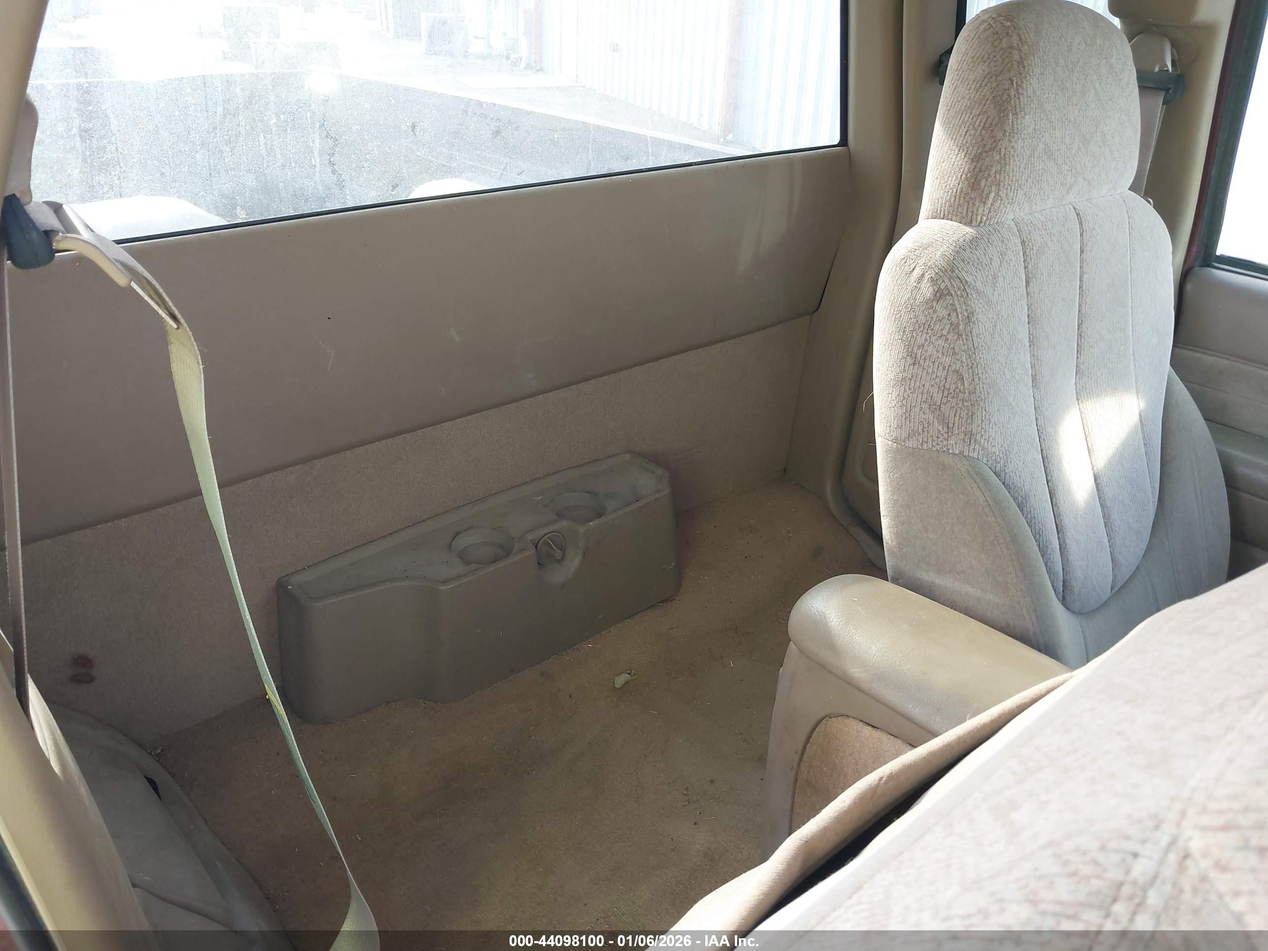 GMC SONOMA image 8