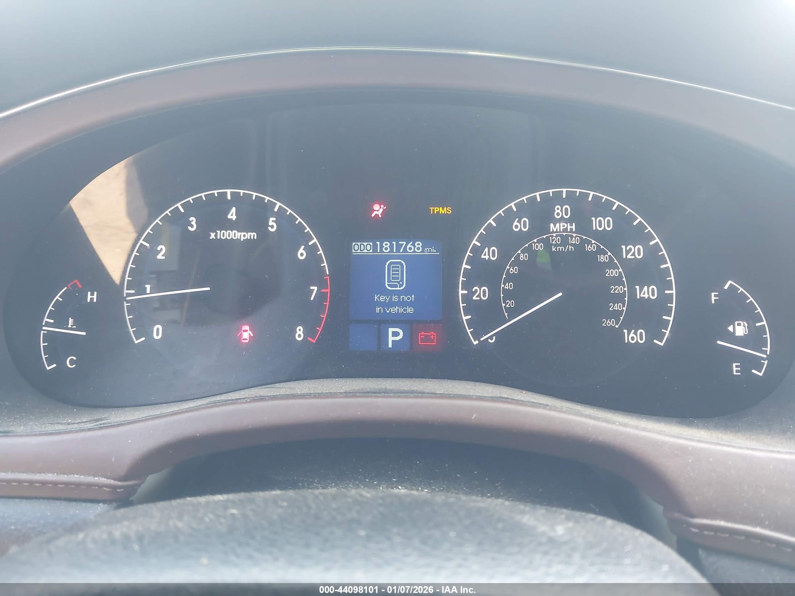 HYUNDAI GENESIS image 7