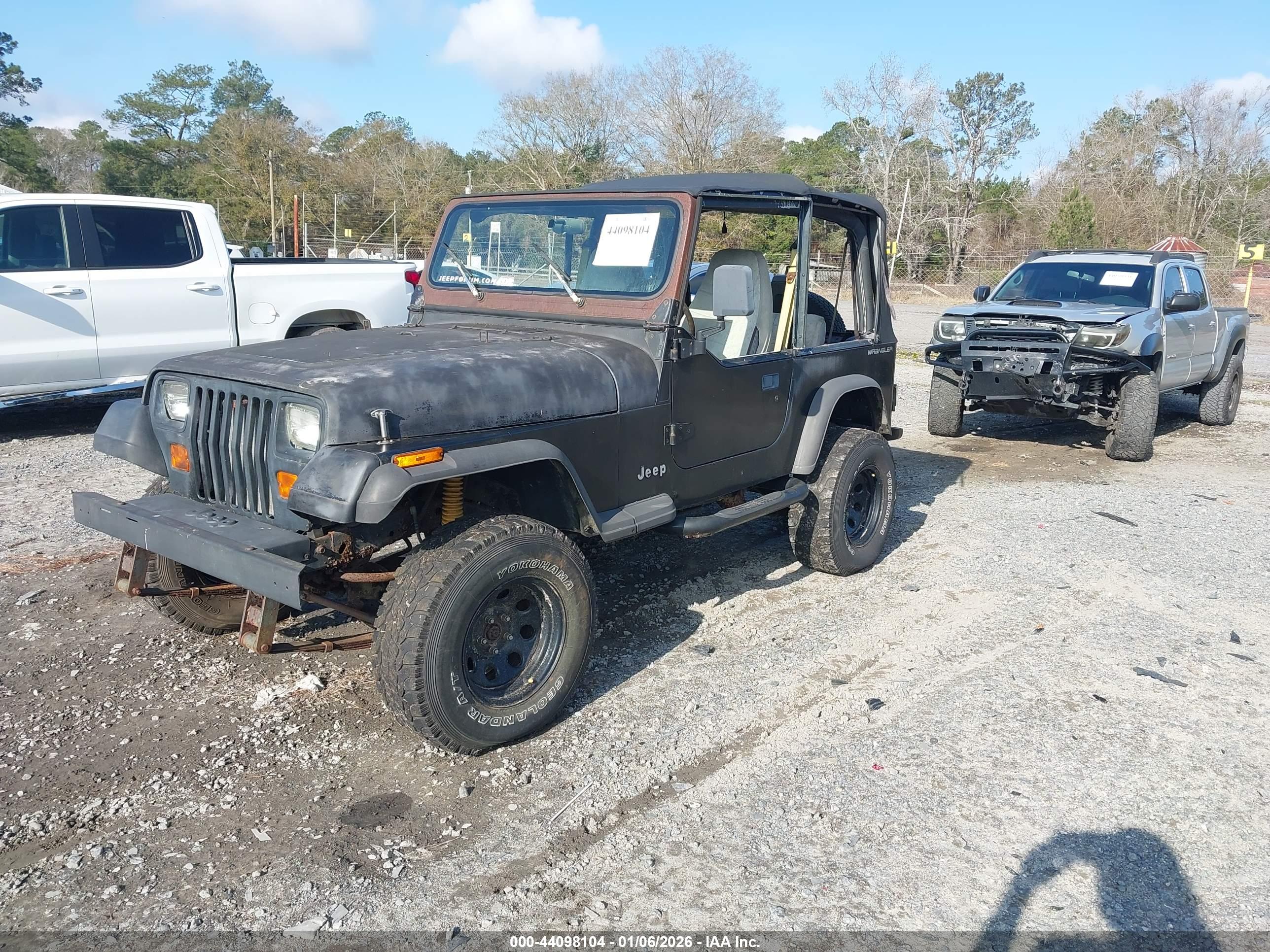 JEEP WRANGLER image 2